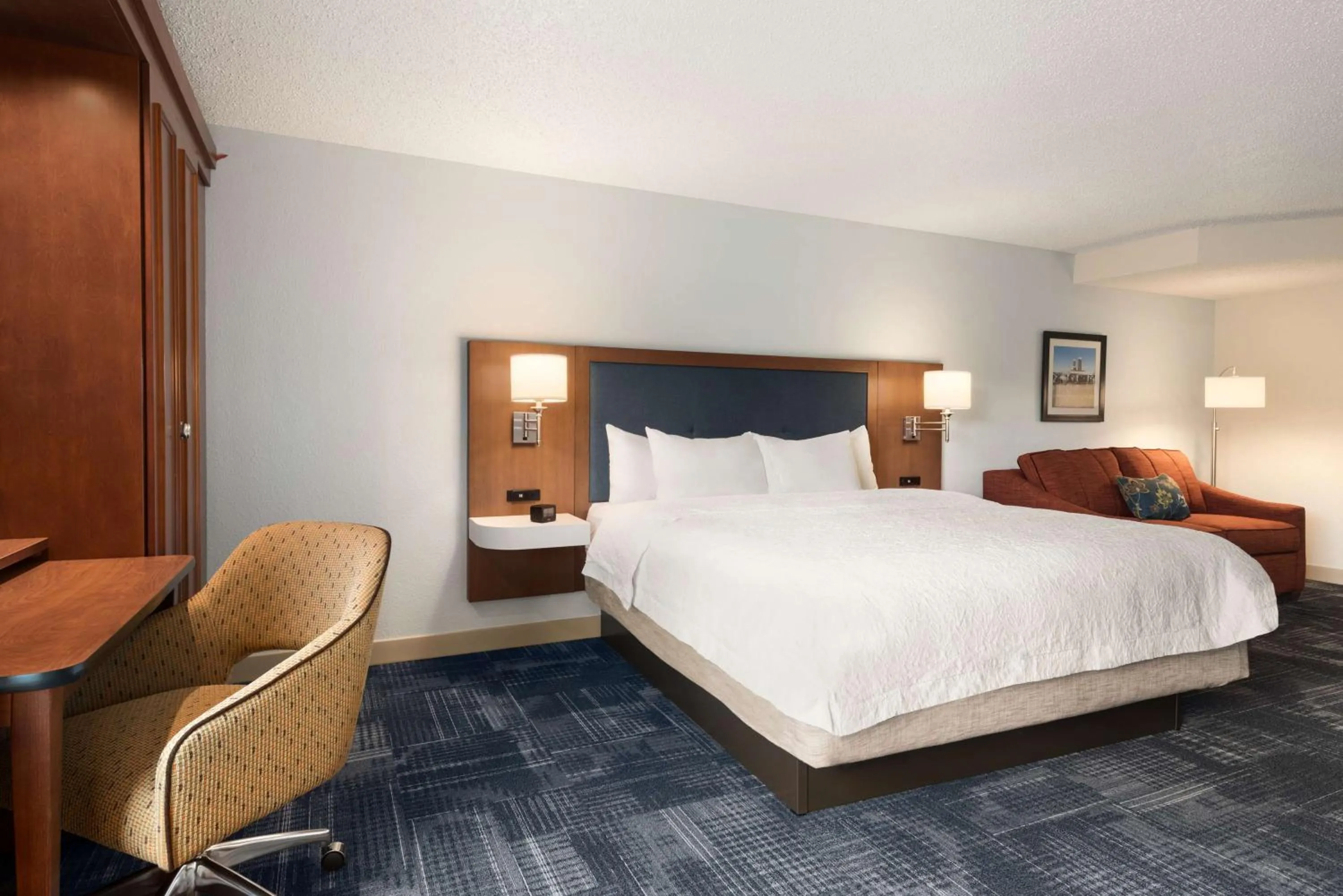 Bedroom, Bed in Hampton Inn Wausau