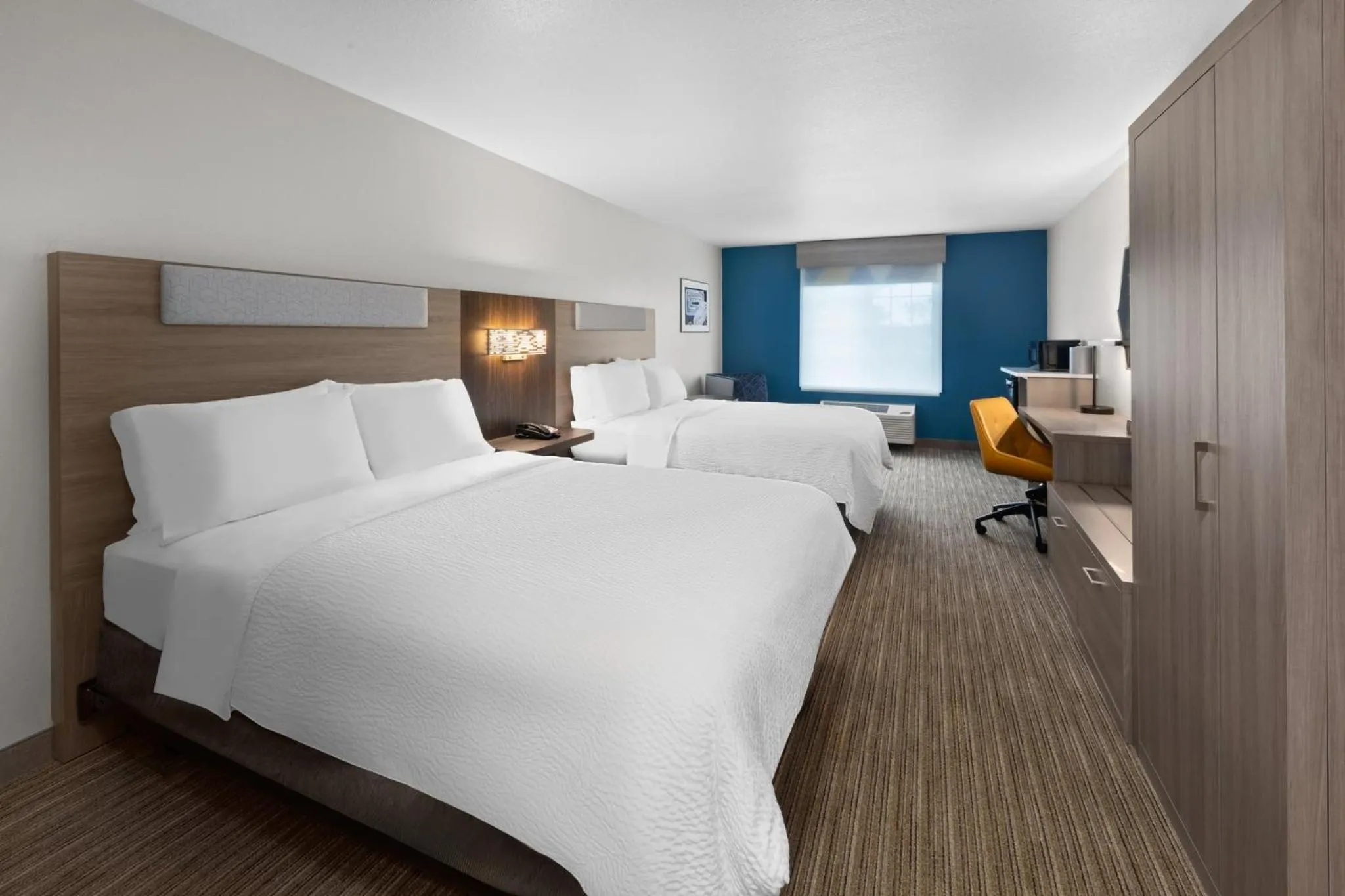 Photo of the whole room, Bed in Holiday Inn Express Hotel & Suites Acme-Traverse City by IHG