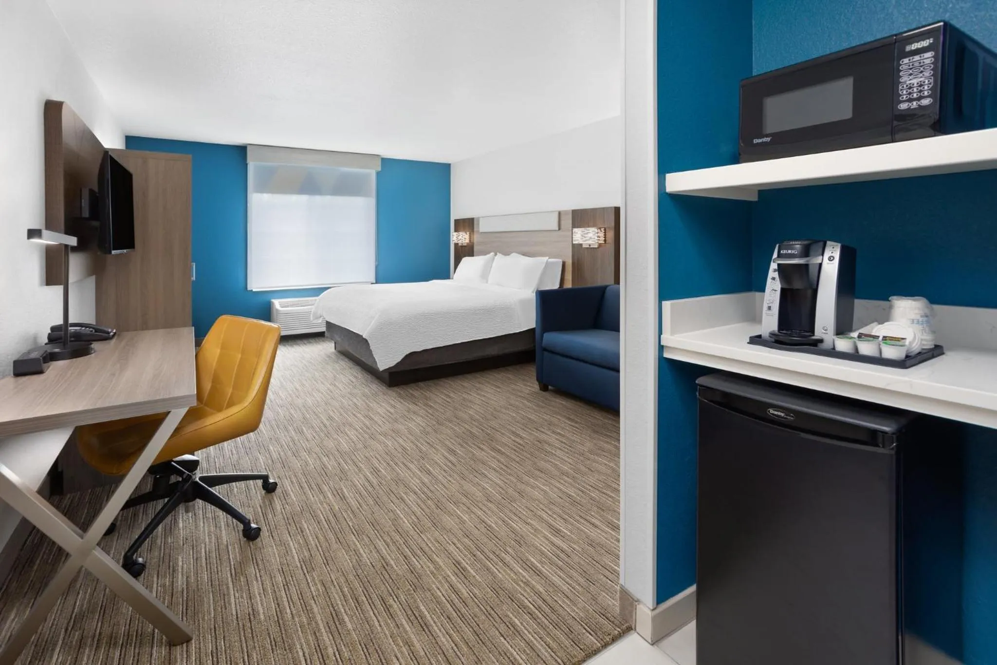 Photo of the whole room, Bed in Holiday Inn Express Hotel & Suites Acme-Traverse City by IHG