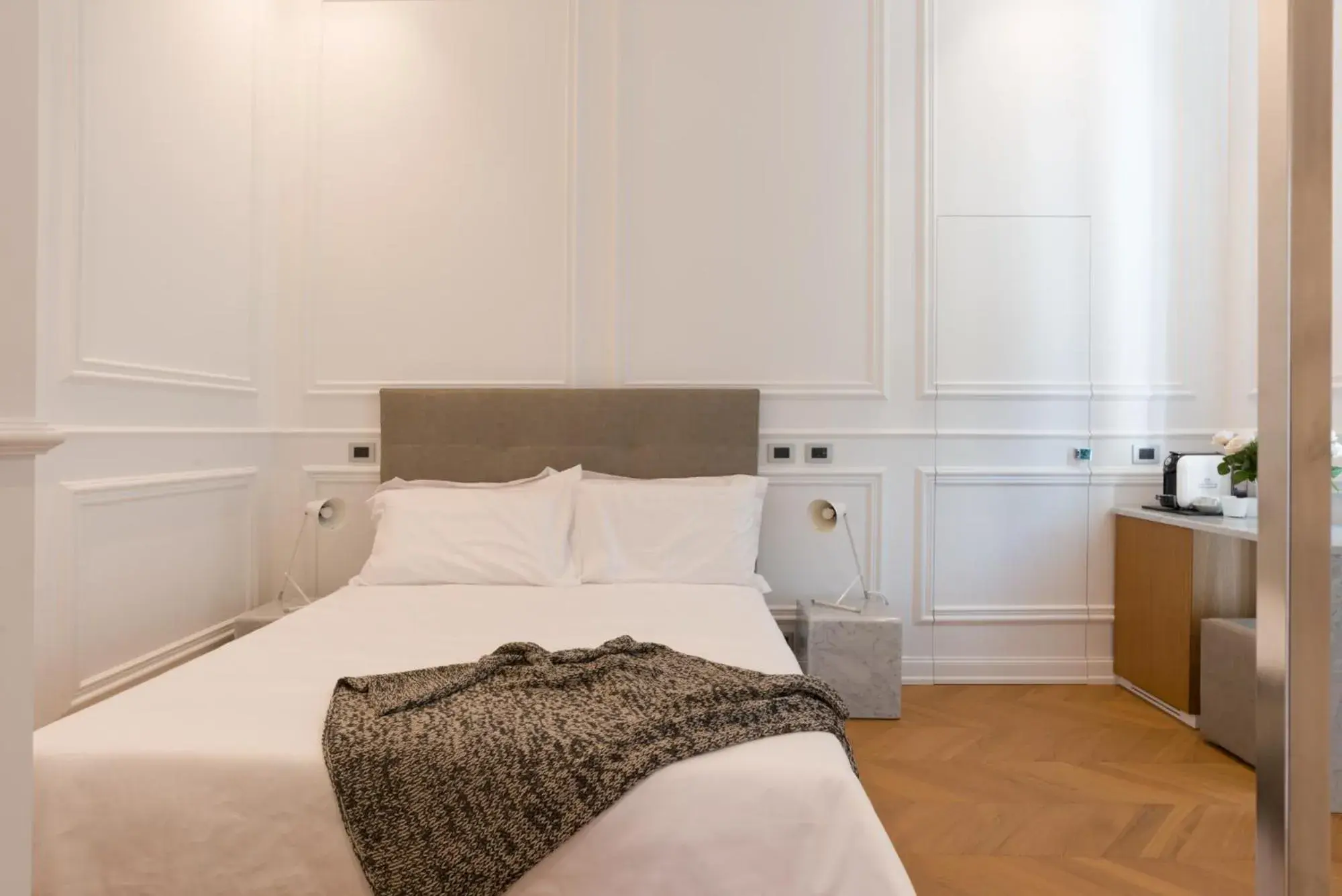 Superior King Room in Via Chiodo Luxury Rooms Superior King Room in Via Chiodo Luxury Rooms