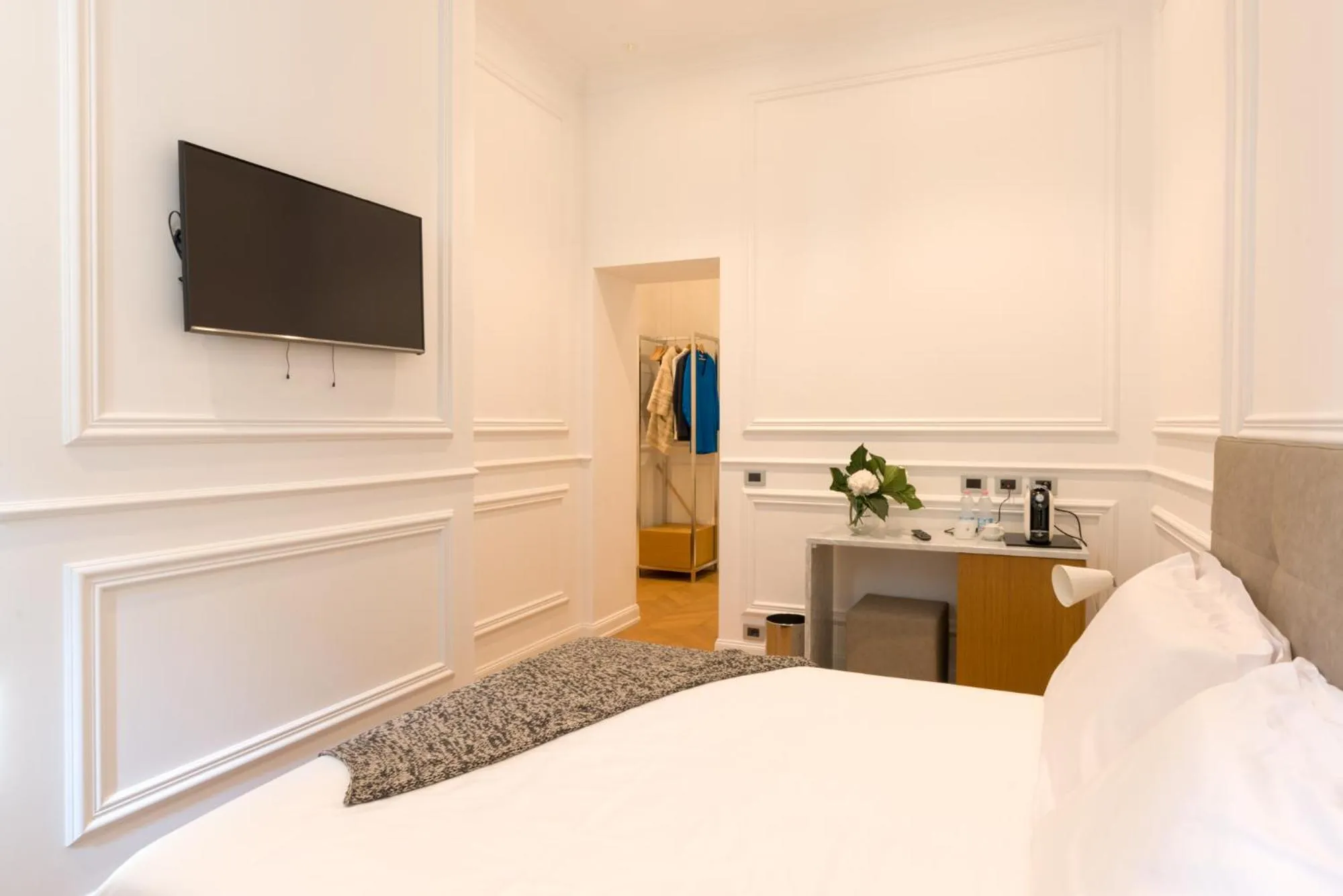 Photo of the whole room, Bed in Via Chiodo Luxury Rooms