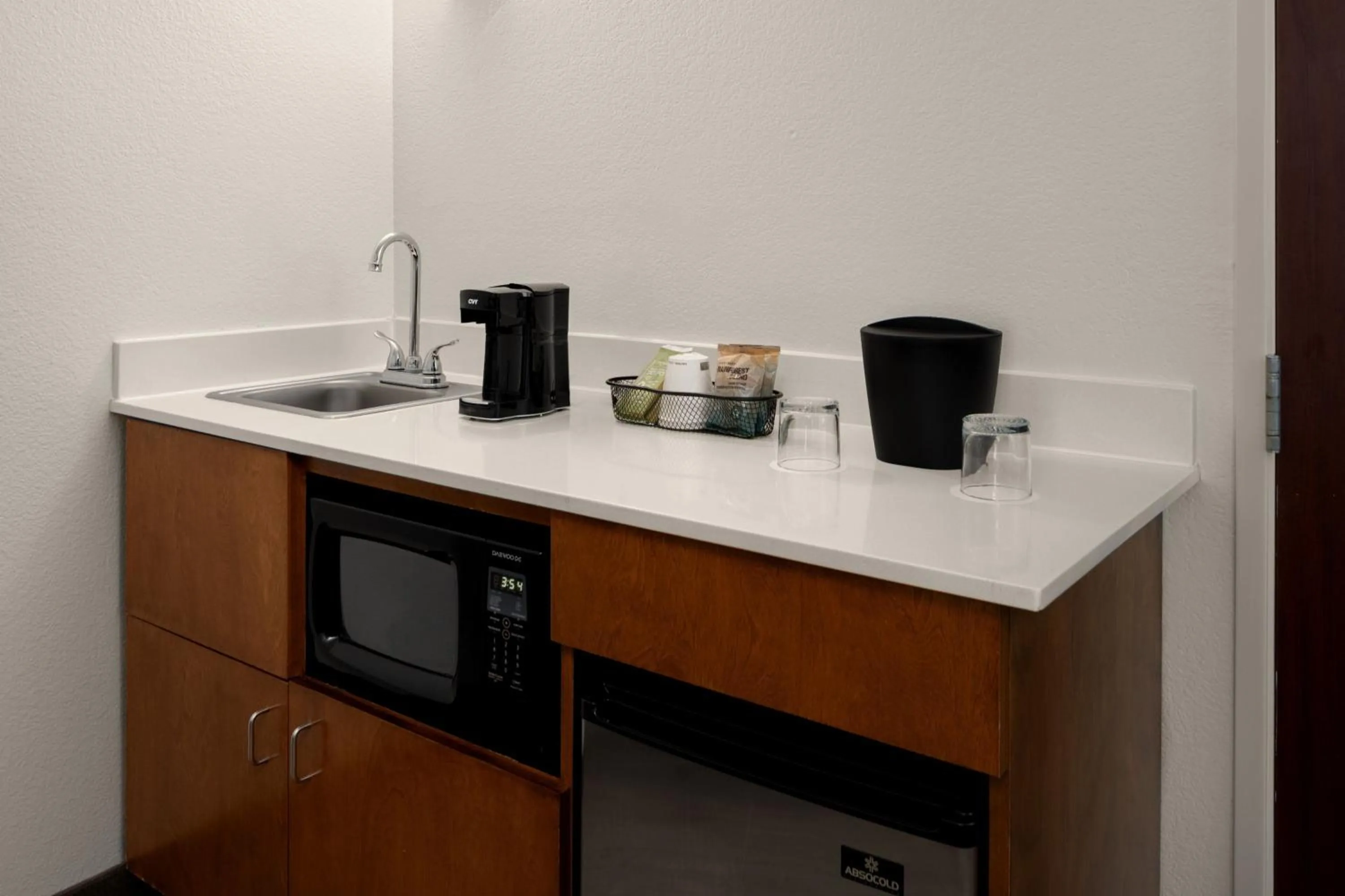 Photo of the whole room in SpringHill Suites Pasadena Arcadia