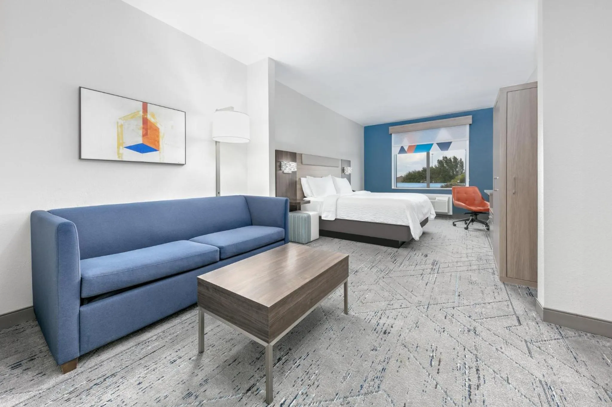 Photo of the whole room, Bed in Holiday Inn Express Hotel & Suites Winnie by IHG