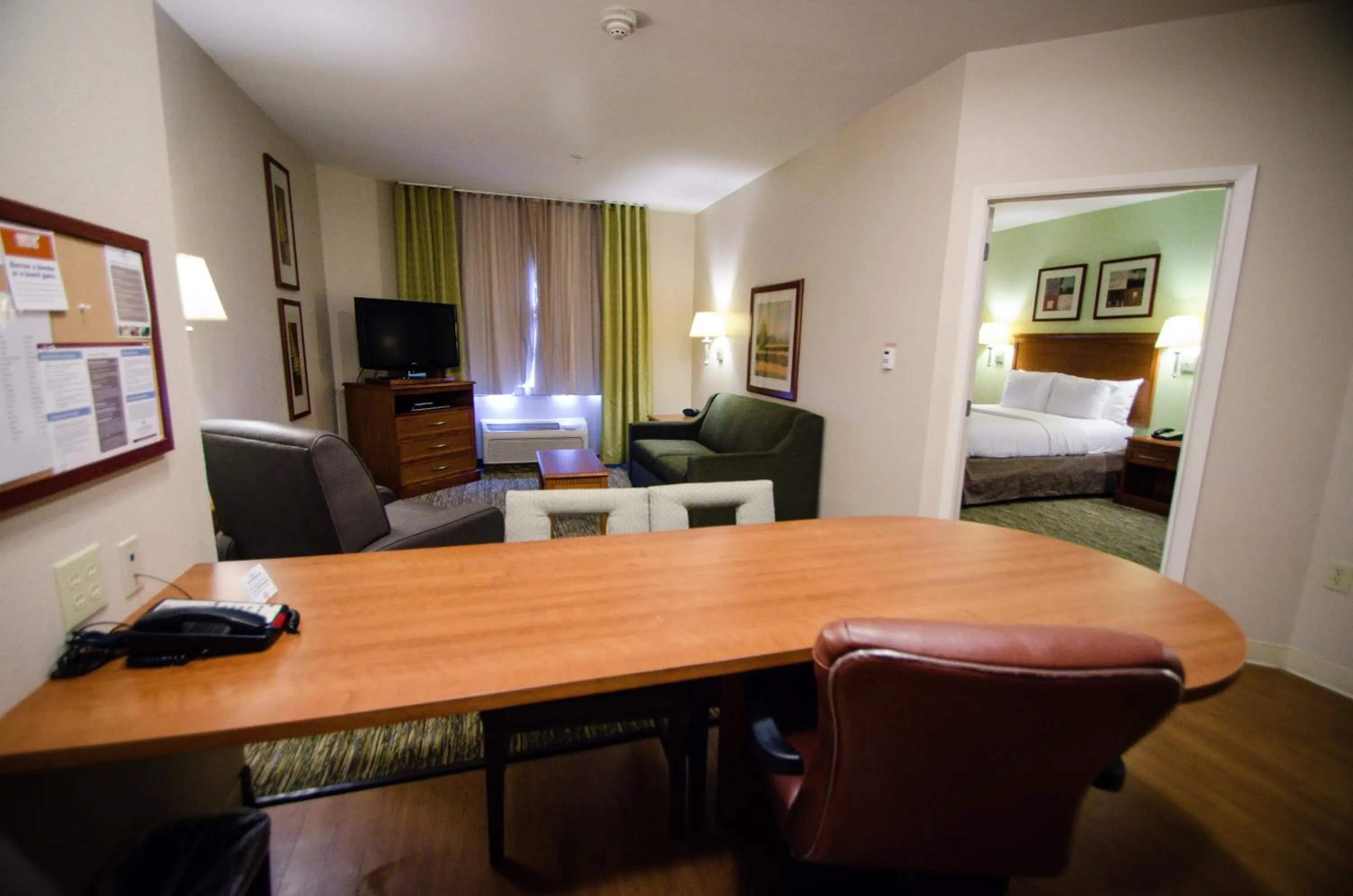 Photo of the whole room, Bed in Candlewood Suites Temple by IHG