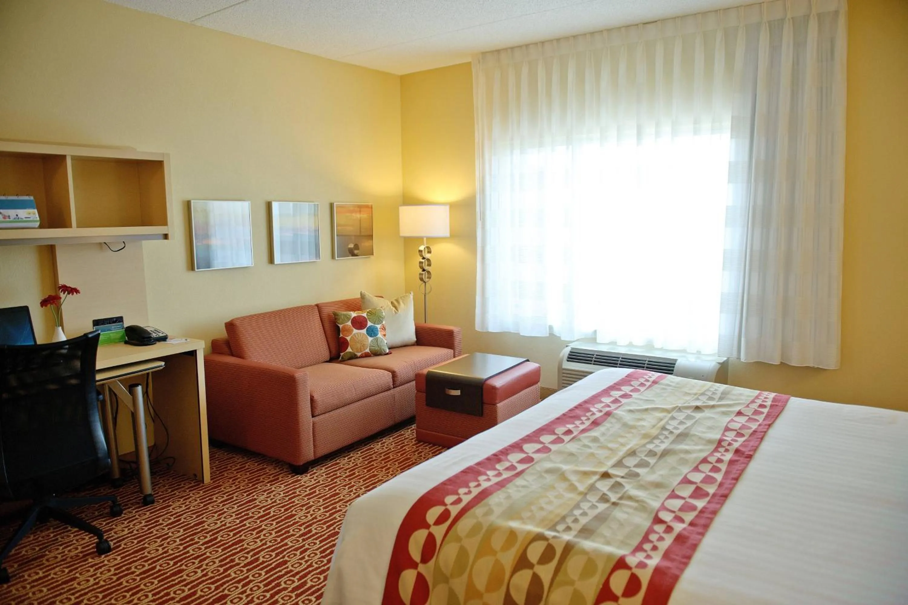 Photo of the whole room, Bed in TownePlace Suites by Marriott Charlotte Mooresville