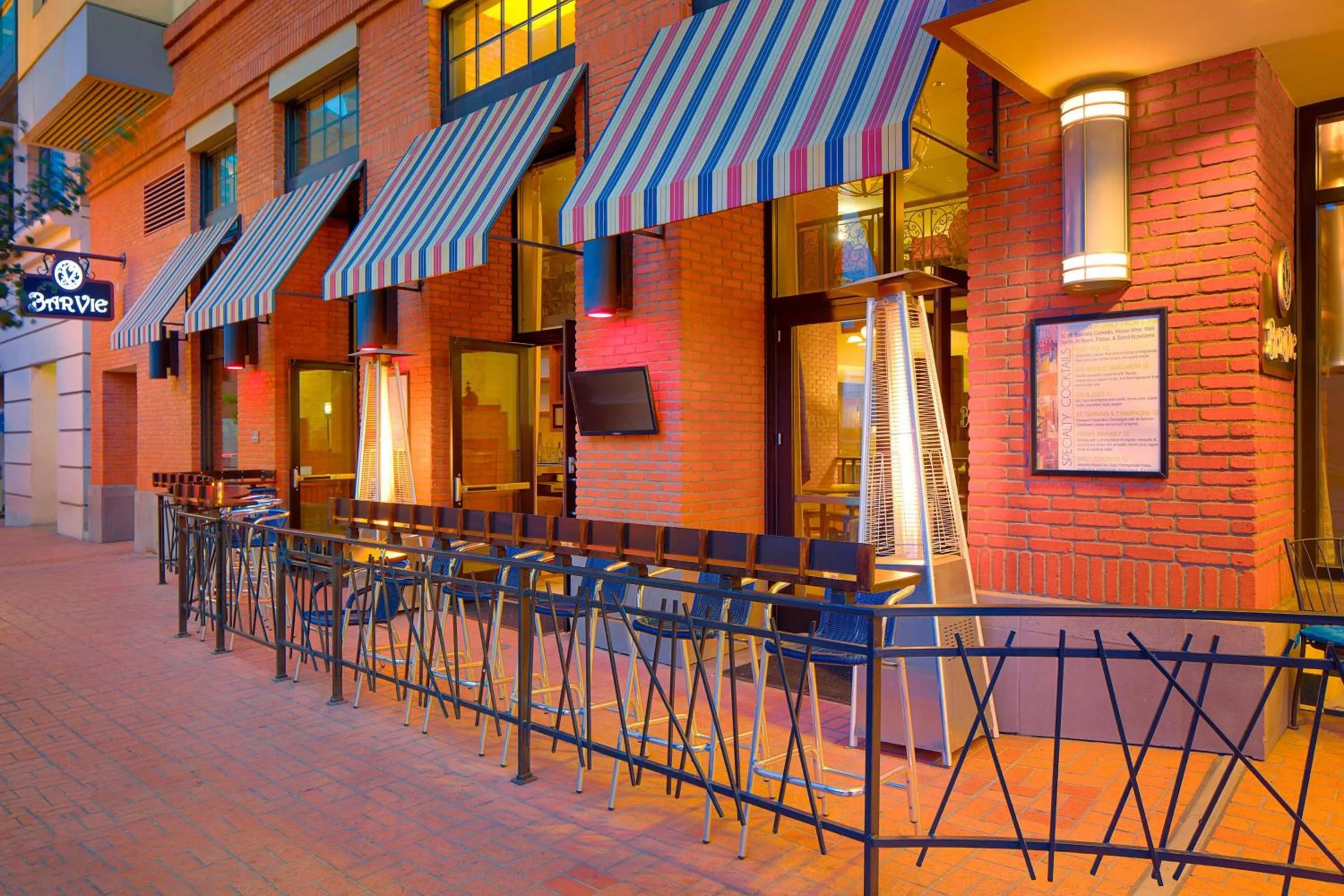 Lounge or bar in Residence Inn by Marriott San Diego Downtown/Gaslamp Quarter