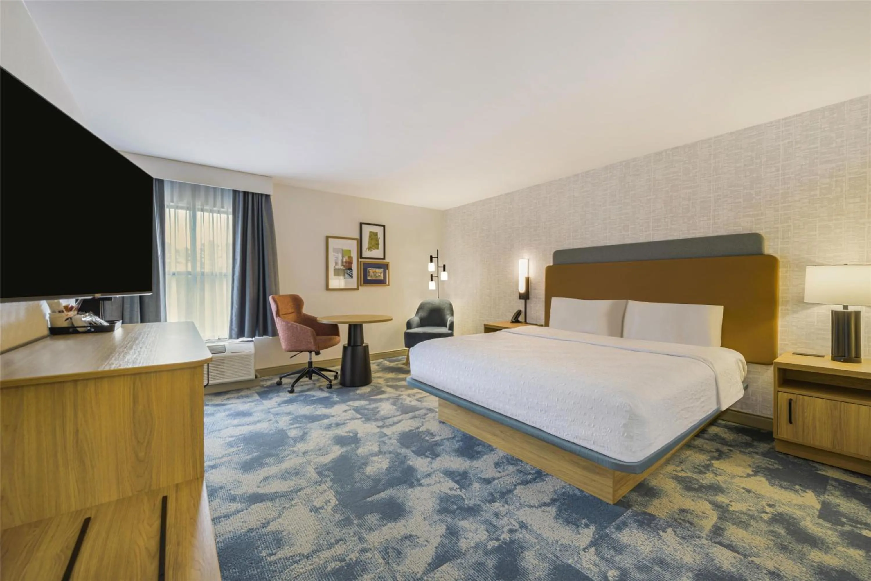 Bed in Hampton Inn Huntsville-Arsenal/South Parkway