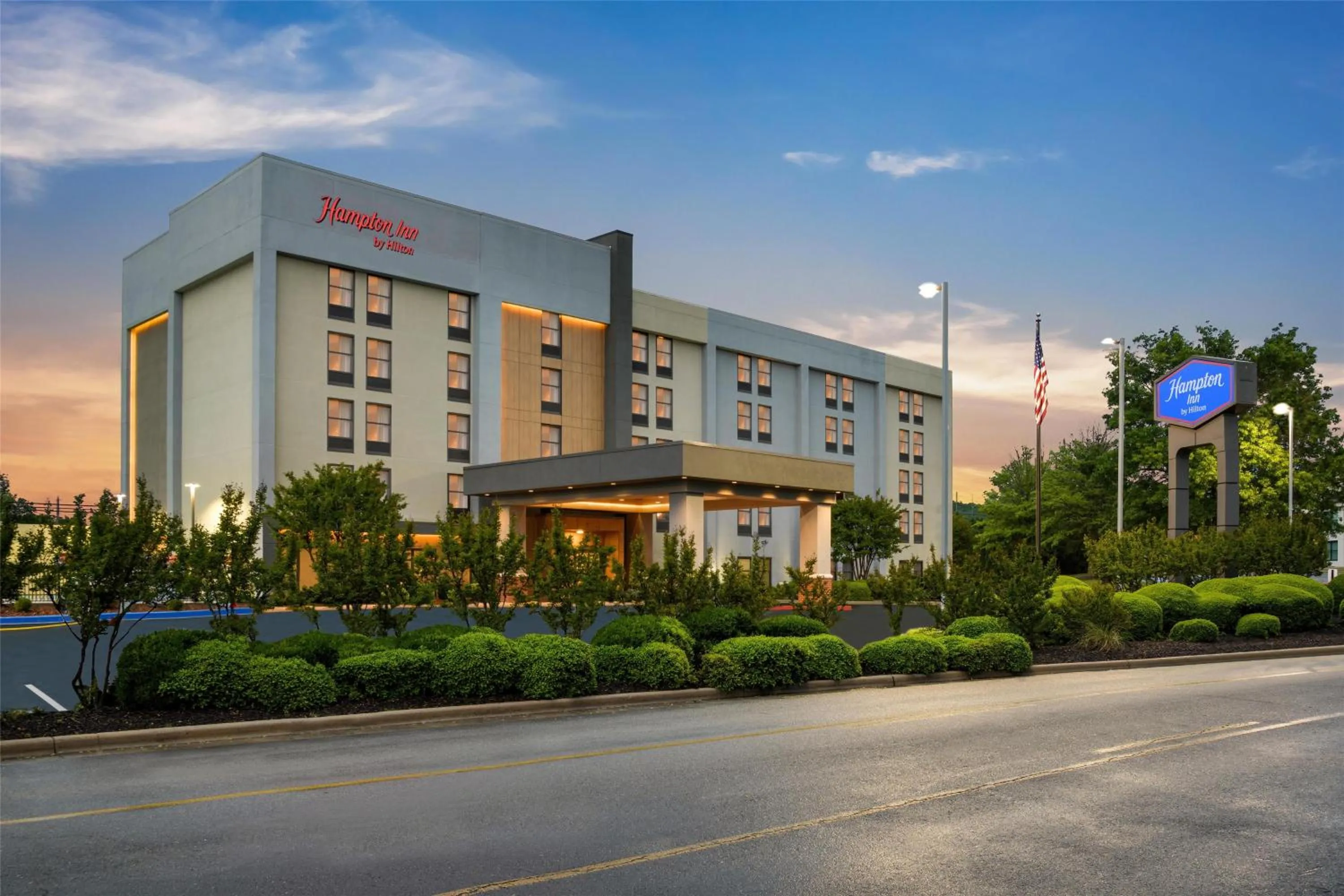 Property building in Hampton Inn Huntsville-Arsenal/South Parkway