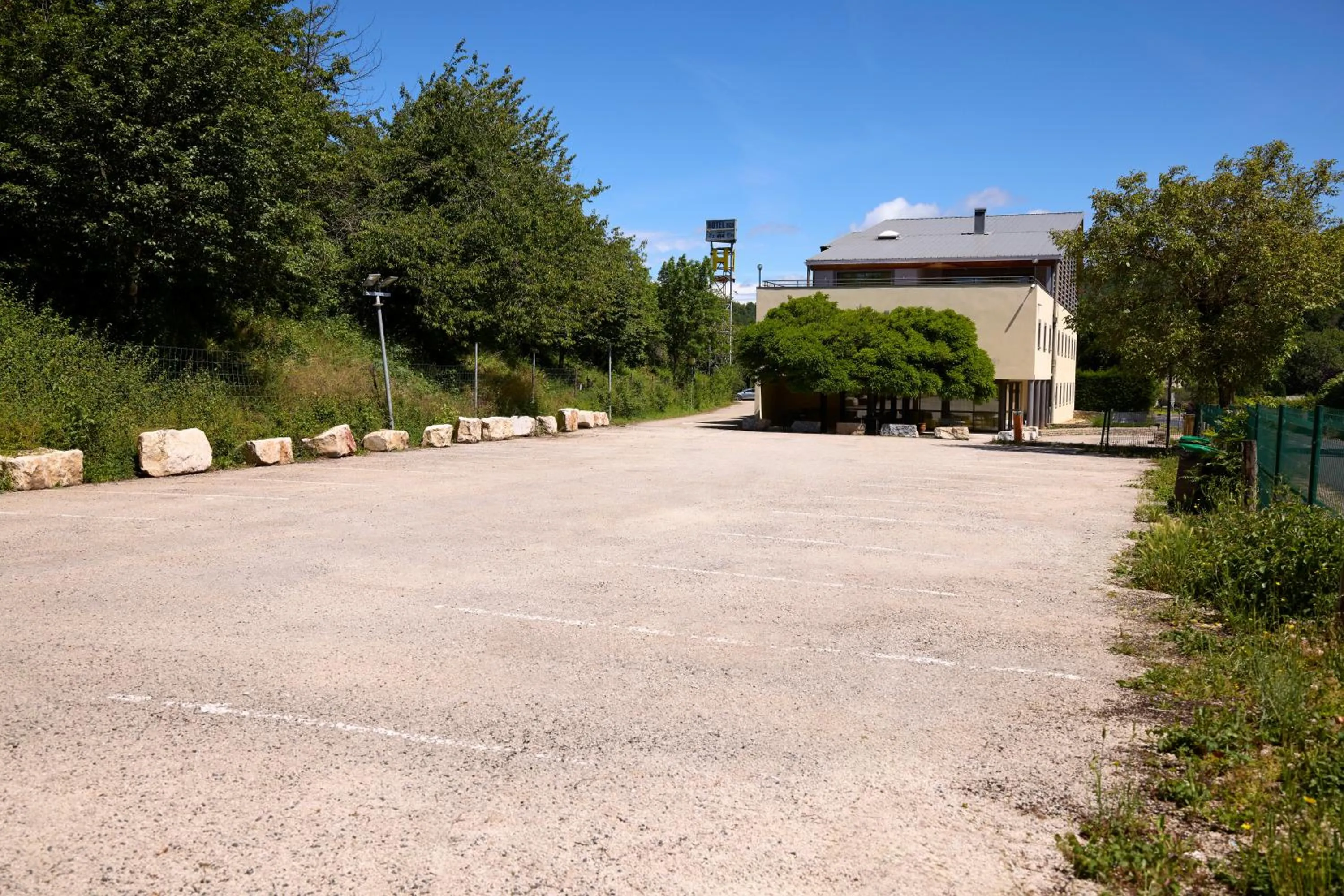 Parking in Hotel Eco - A75