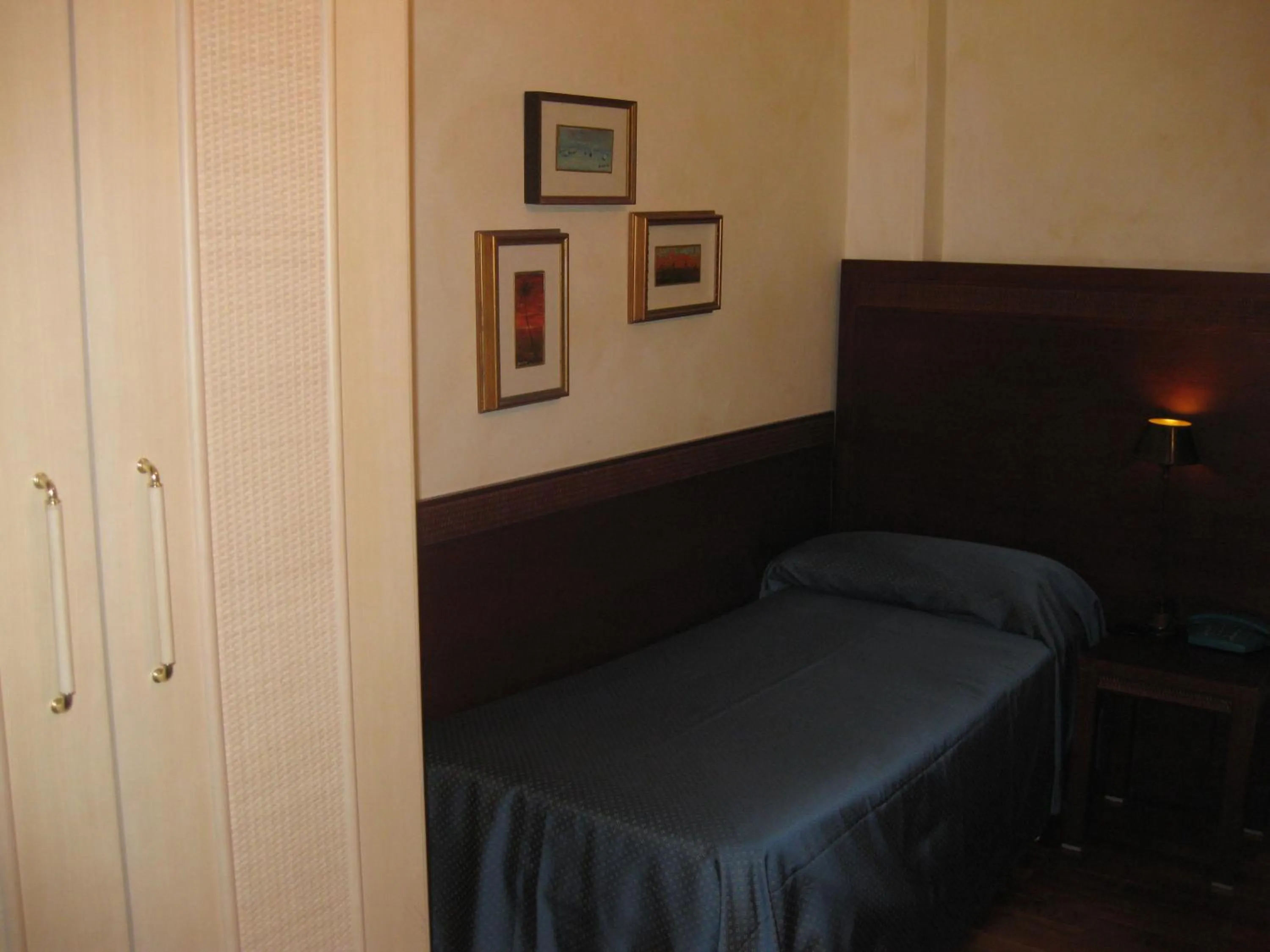 Bed in Hotel Villa Igea