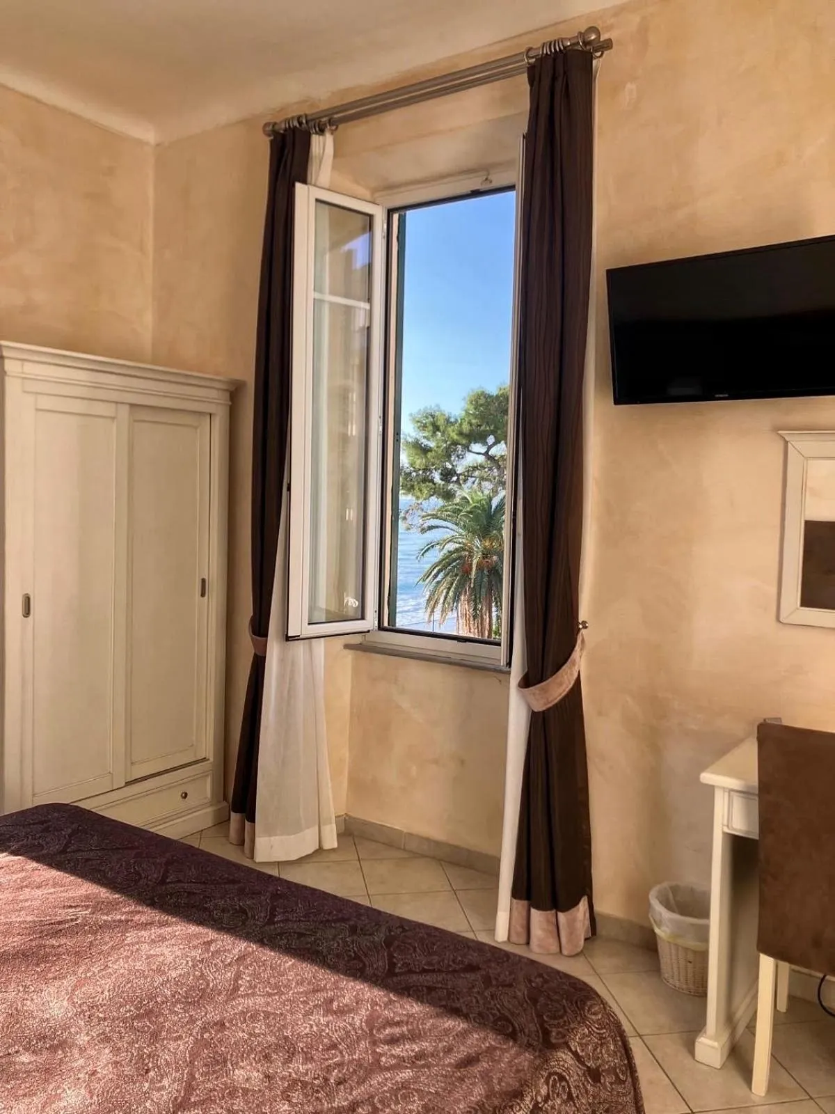 Bed in Hotel Villa Igea