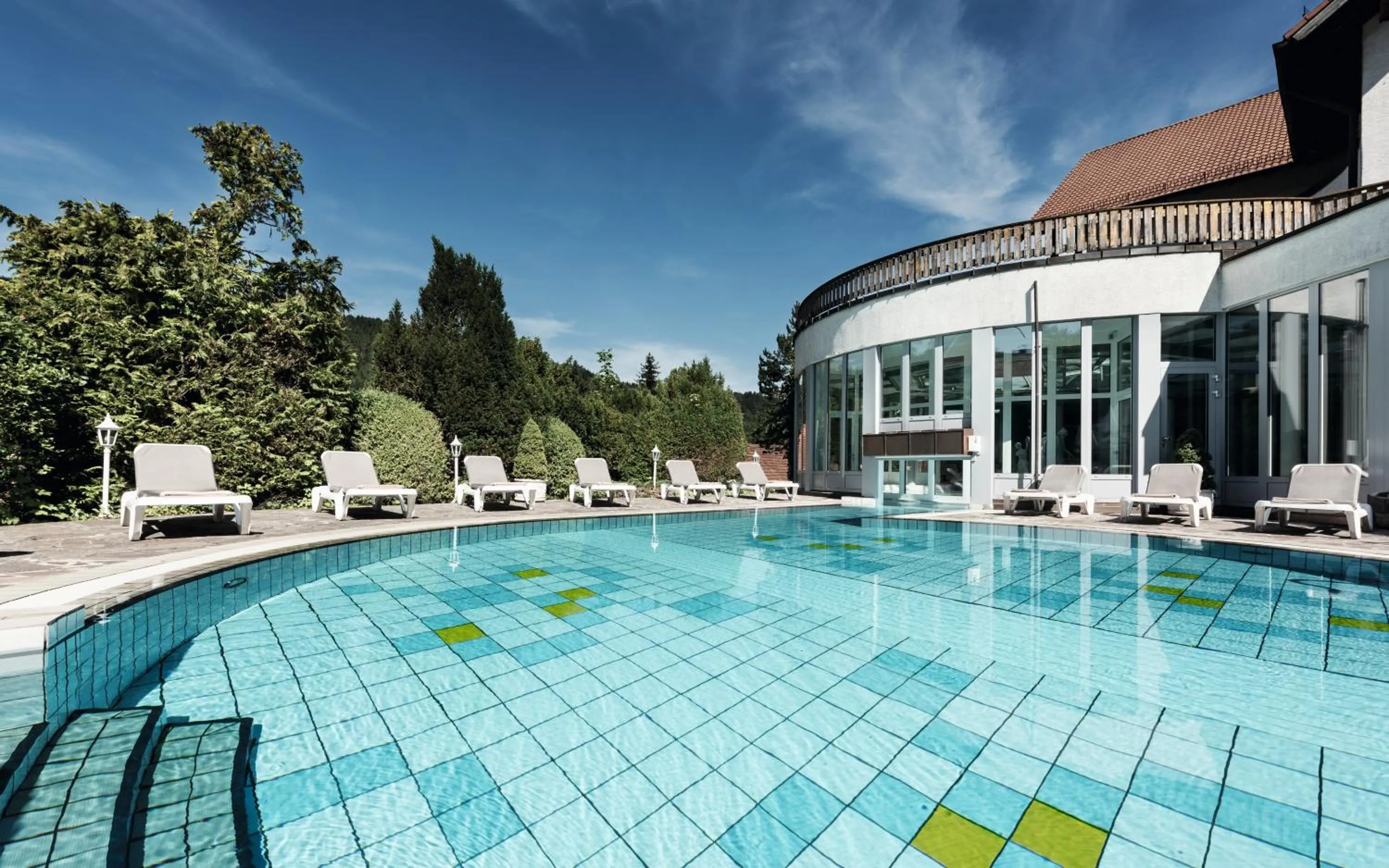 Swimming pool in Donna Burghotel am hohen Bogen