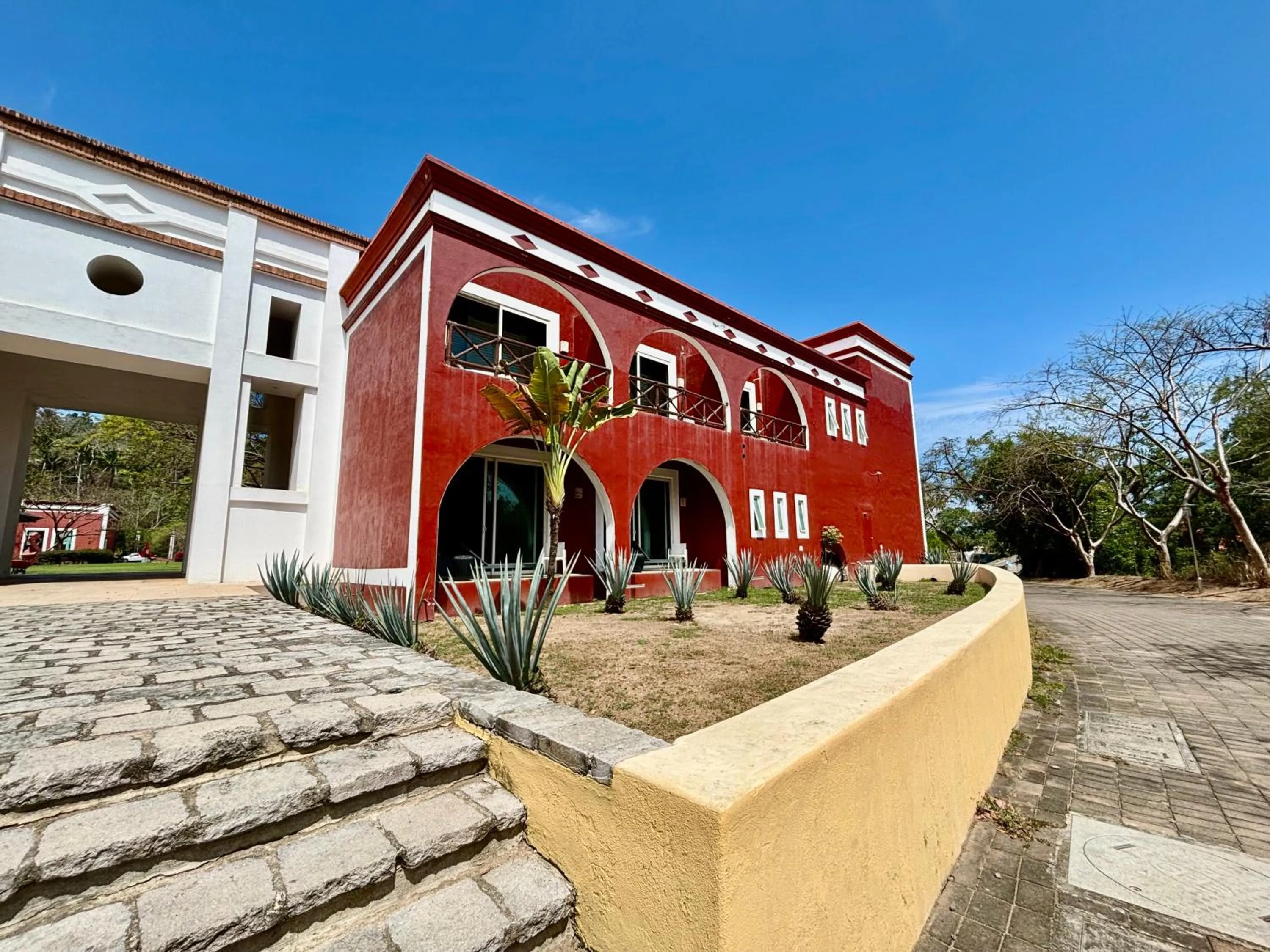 Property building in Hotel Hacienda San Pancho