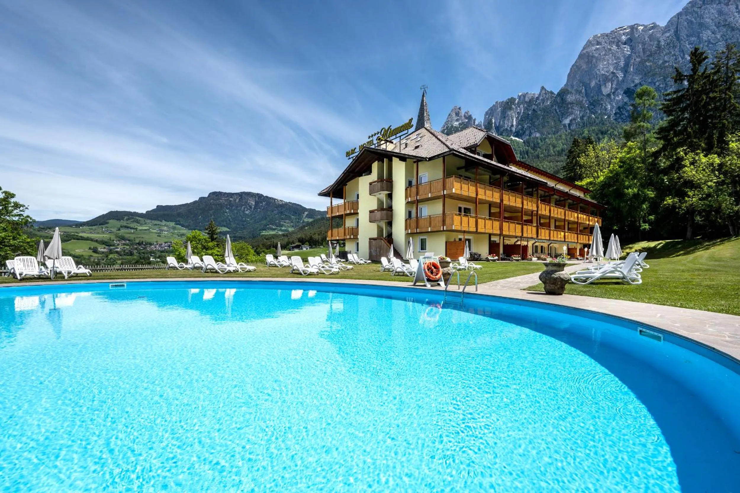 Swimming pool in Parc Hotel Miramonti