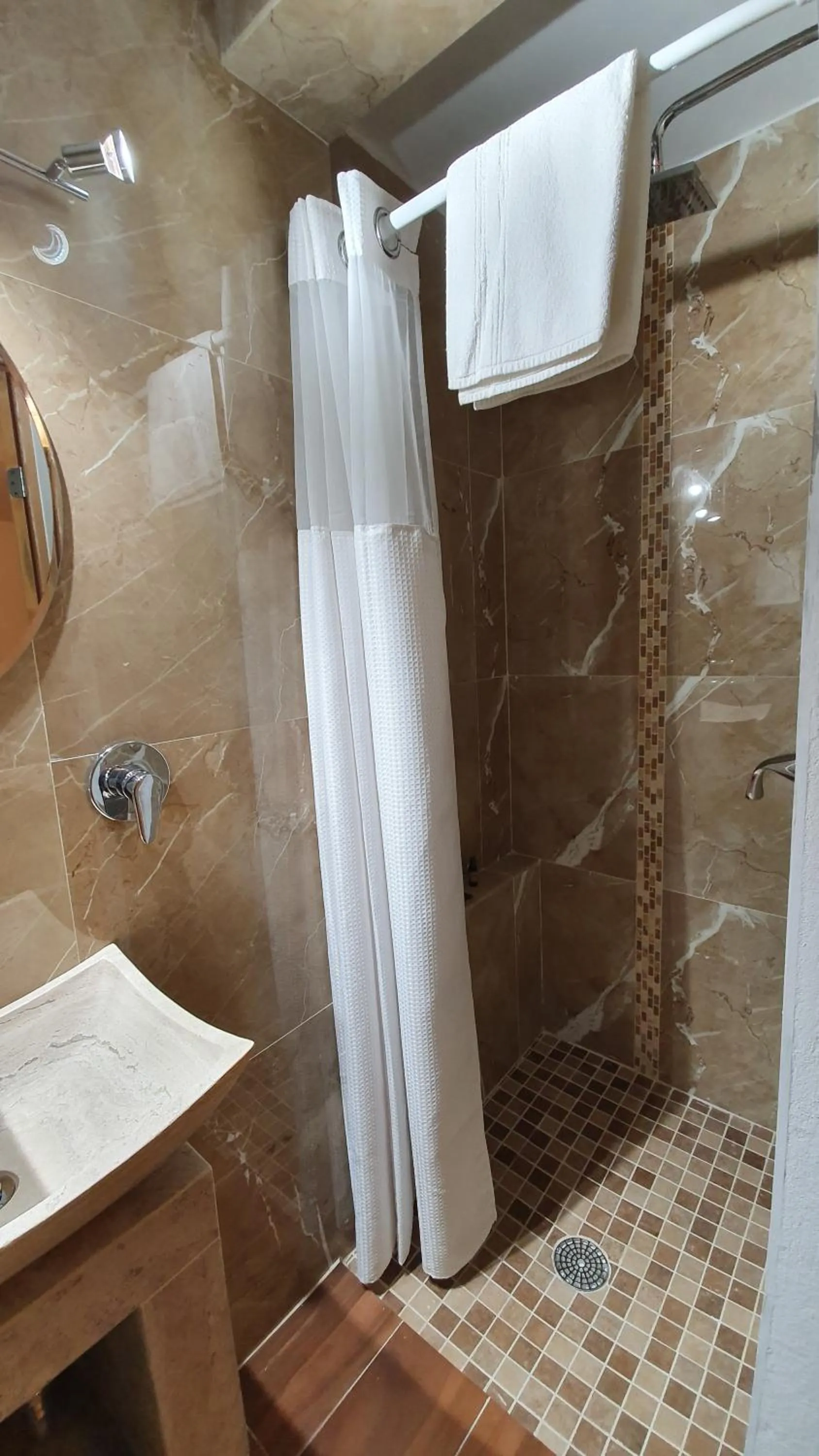 Bathroom in Hill House Mazatlan - Bed & Breakfast