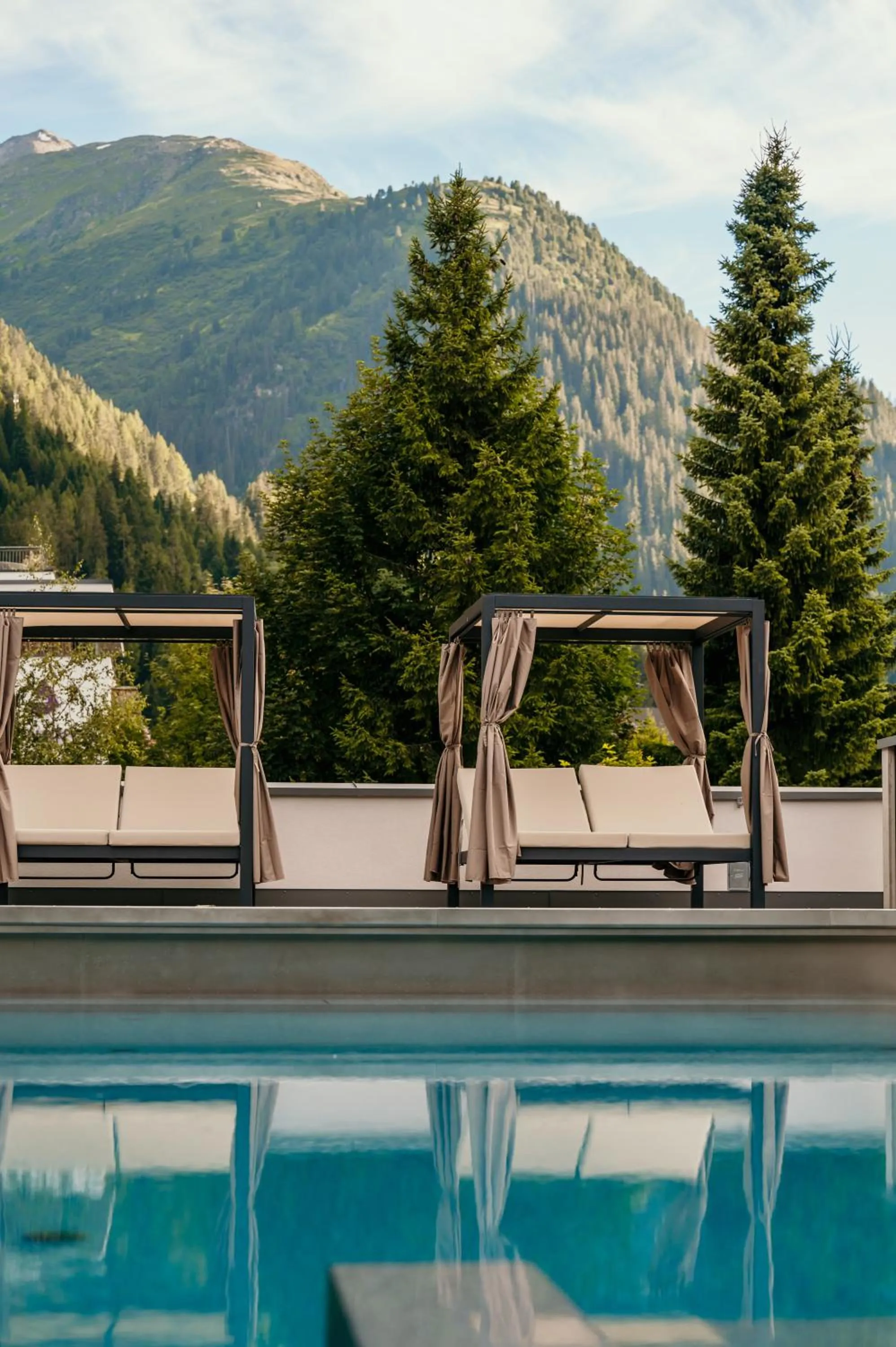 Swimming pool in Hotel Post