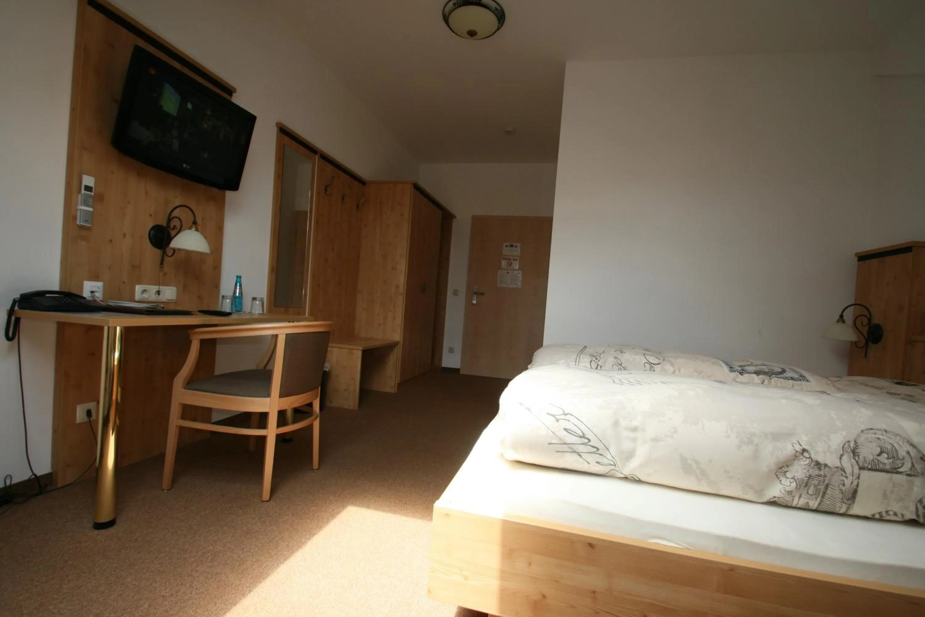 Bed in Hotel-Cafe Hanfstingl