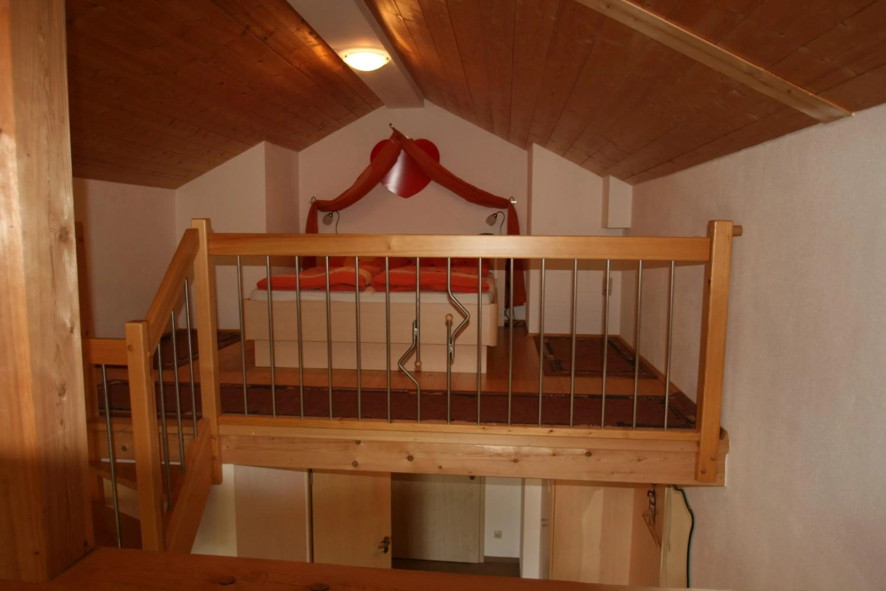 Bed in Hotel-Cafe Hanfstingl