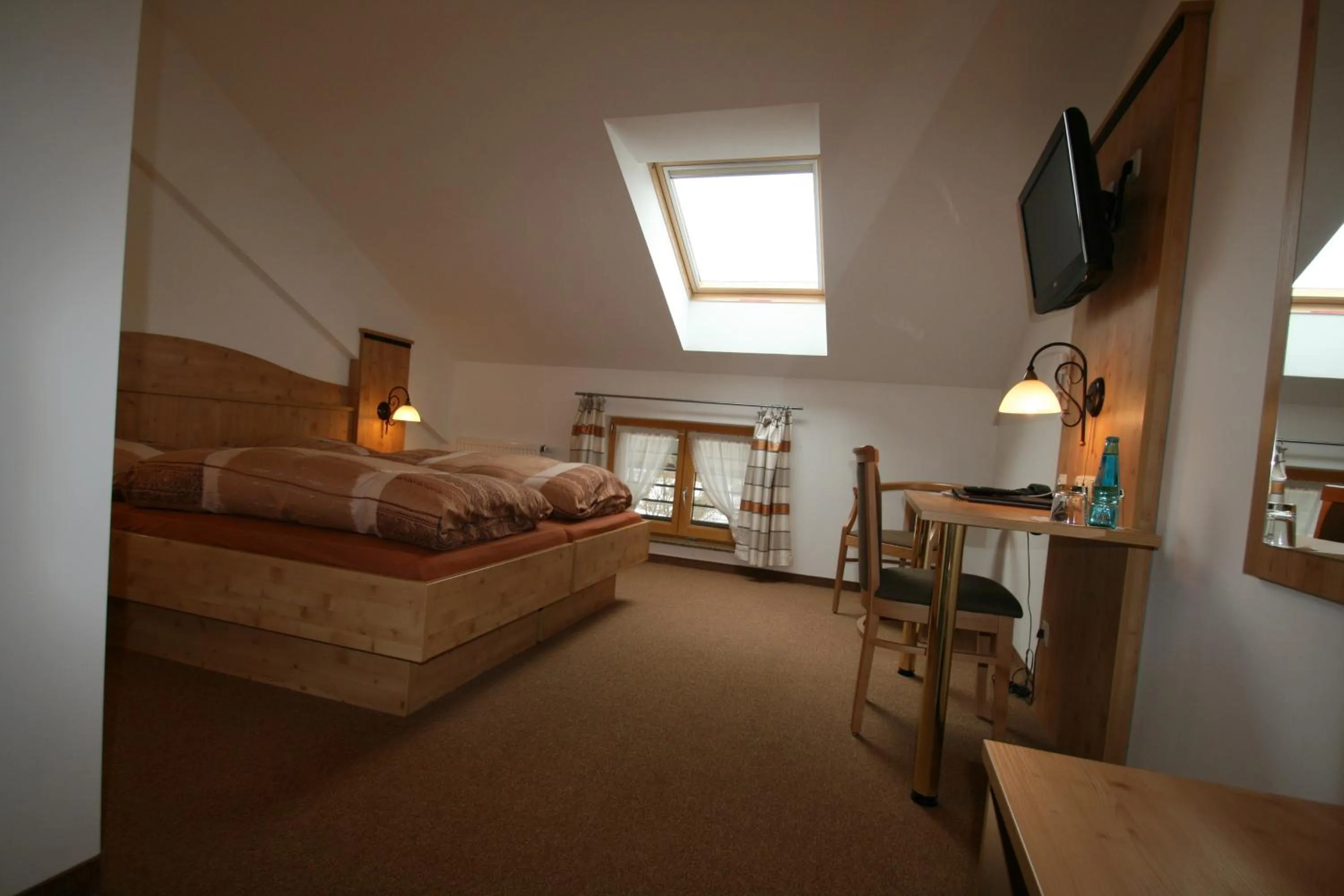 Bed in Hotel-Cafe Hanfstingl