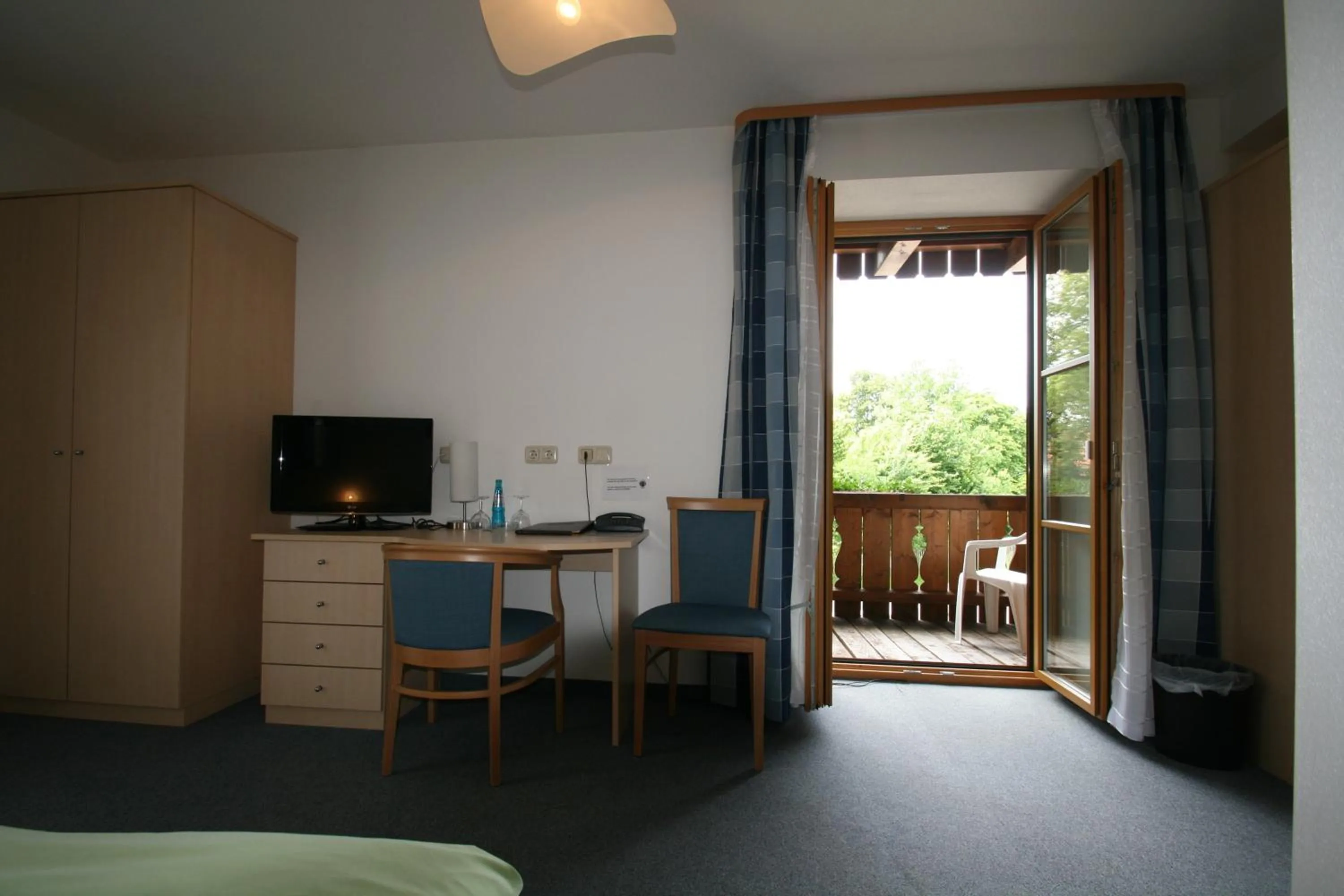 TV and multimedia in Hotel-Cafe Hanfstingl