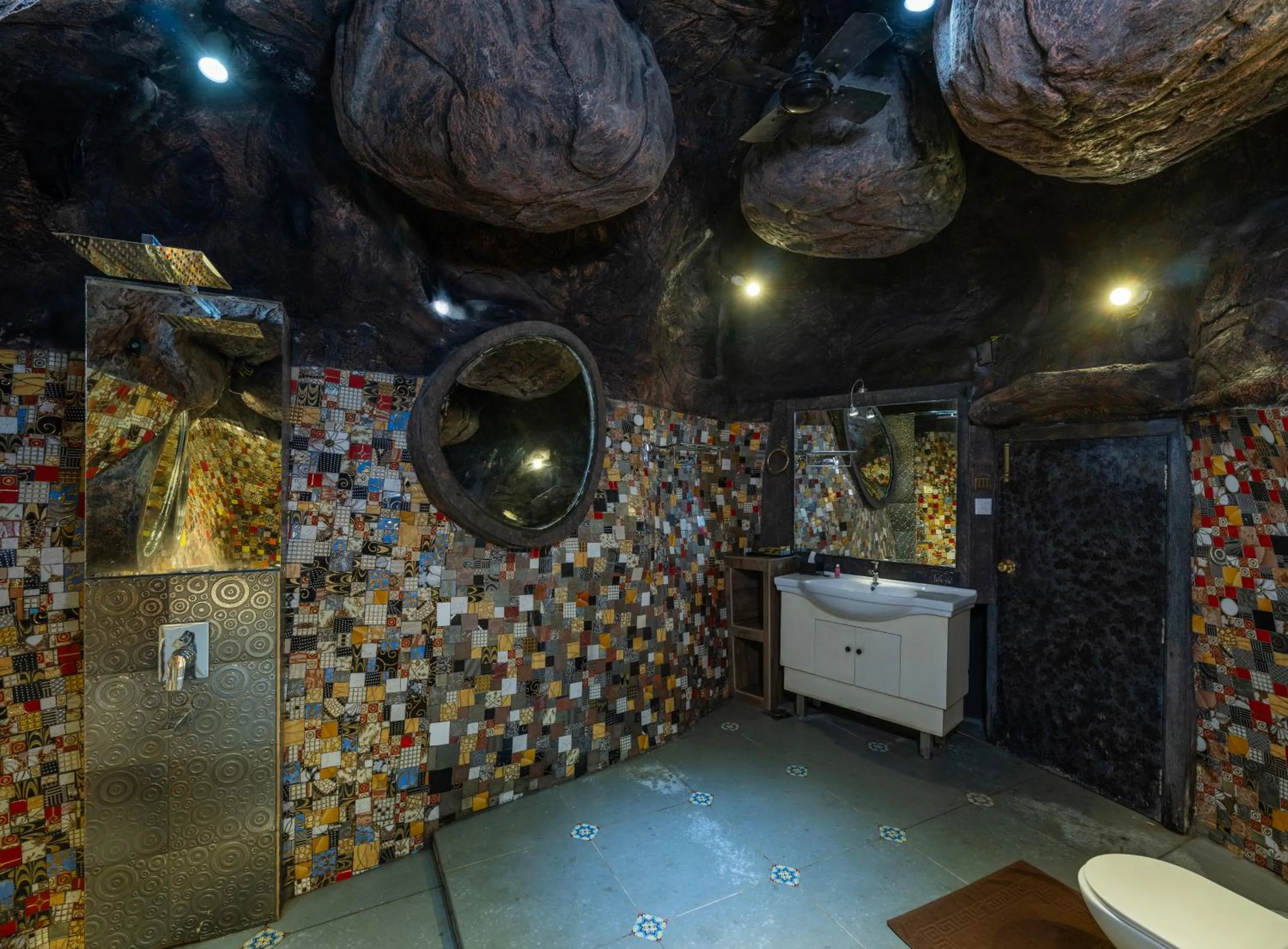 Bathroom in Parakkat Nature Resort