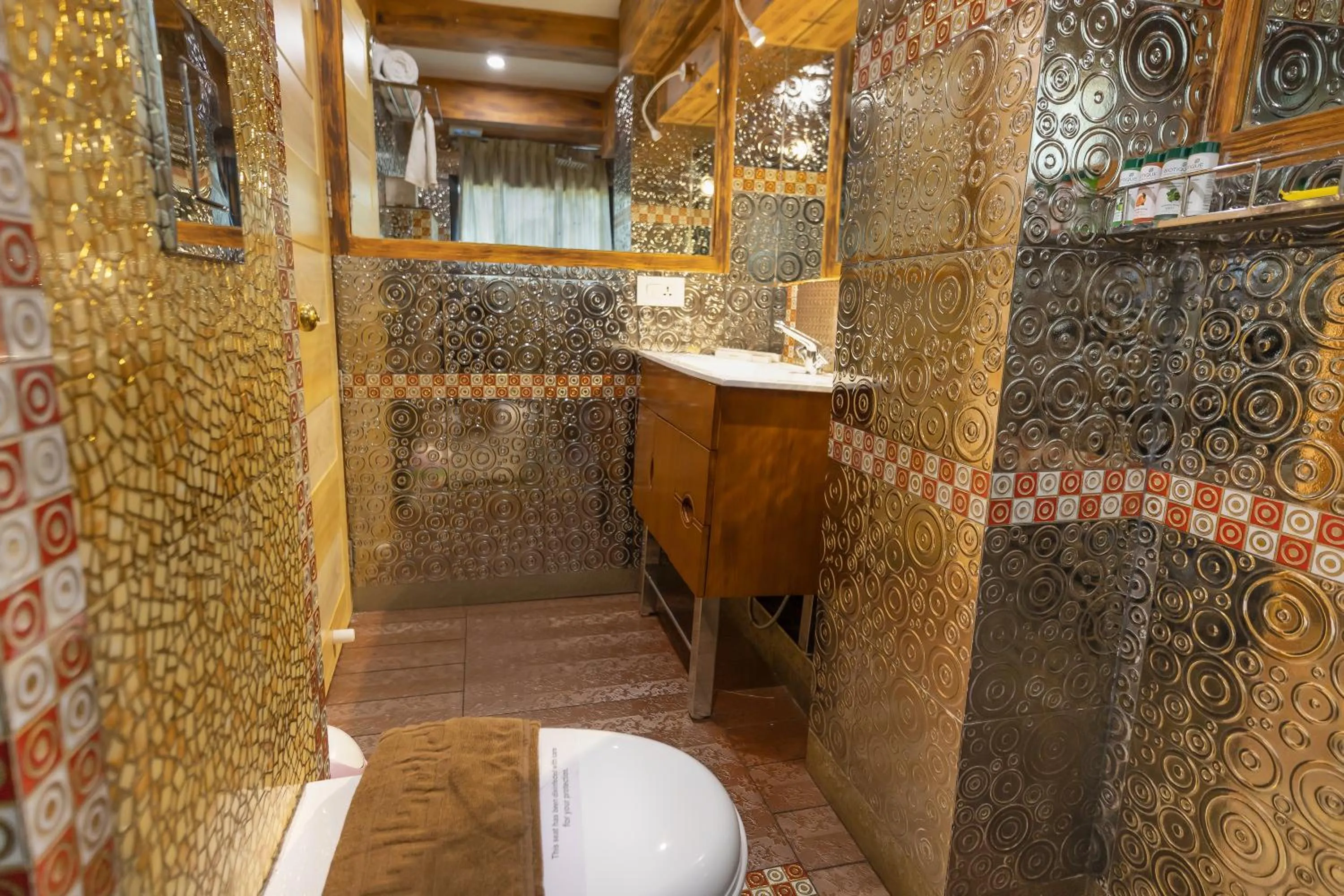 Bathroom in Parakkat Nature Resort