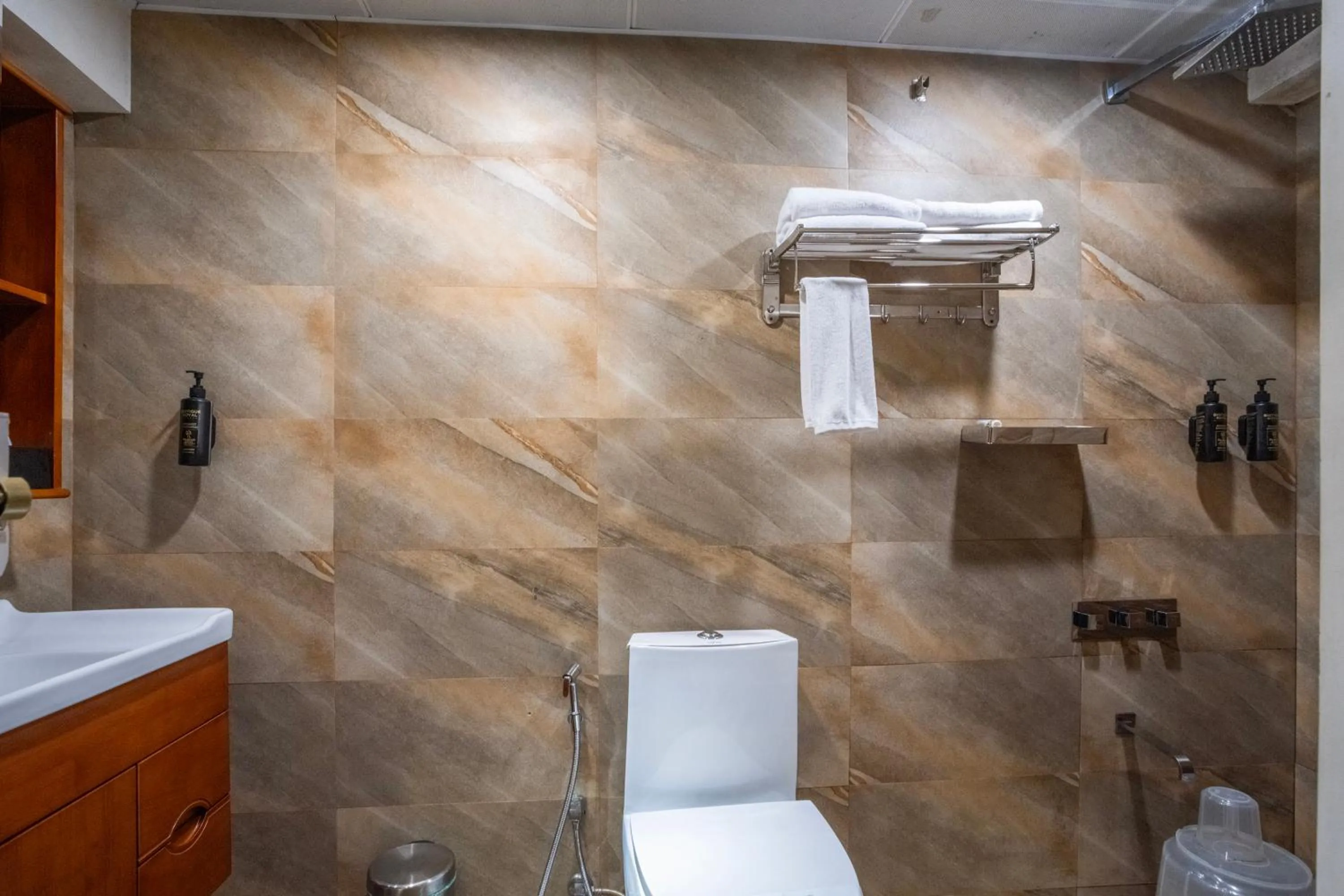 Bathroom in Parakkat Nature Resort