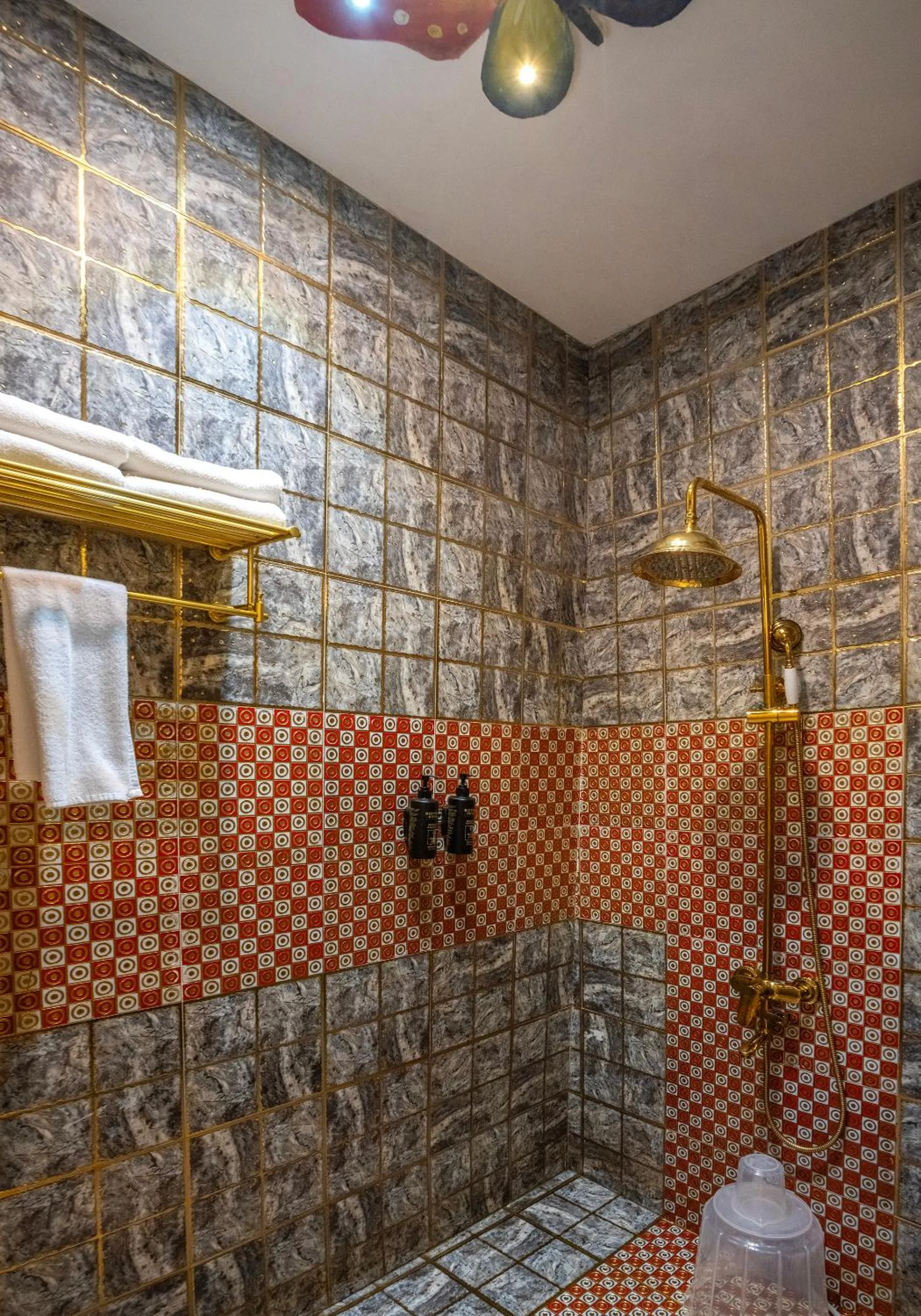 Shower in Parakkat Nature Resort