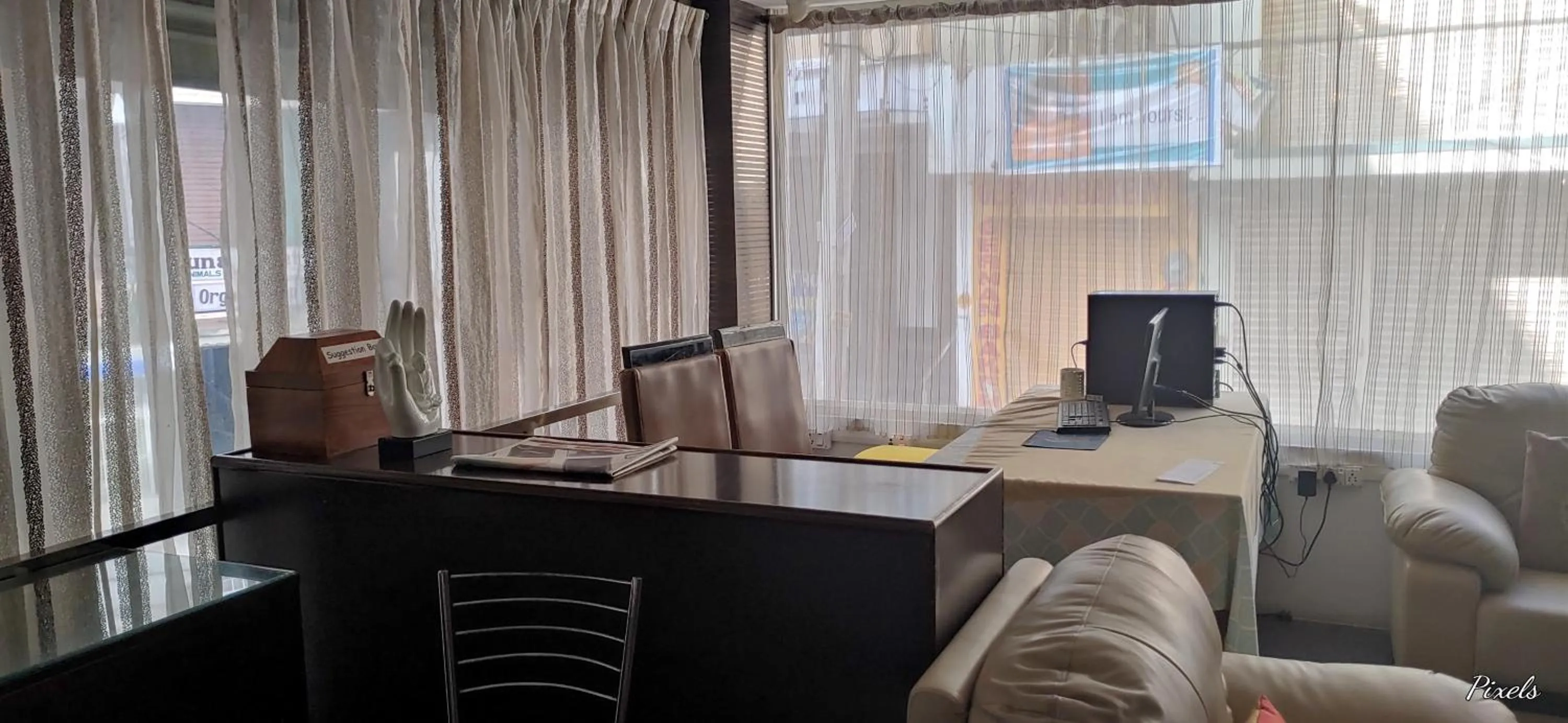 Business facilities in Sai Pavilion