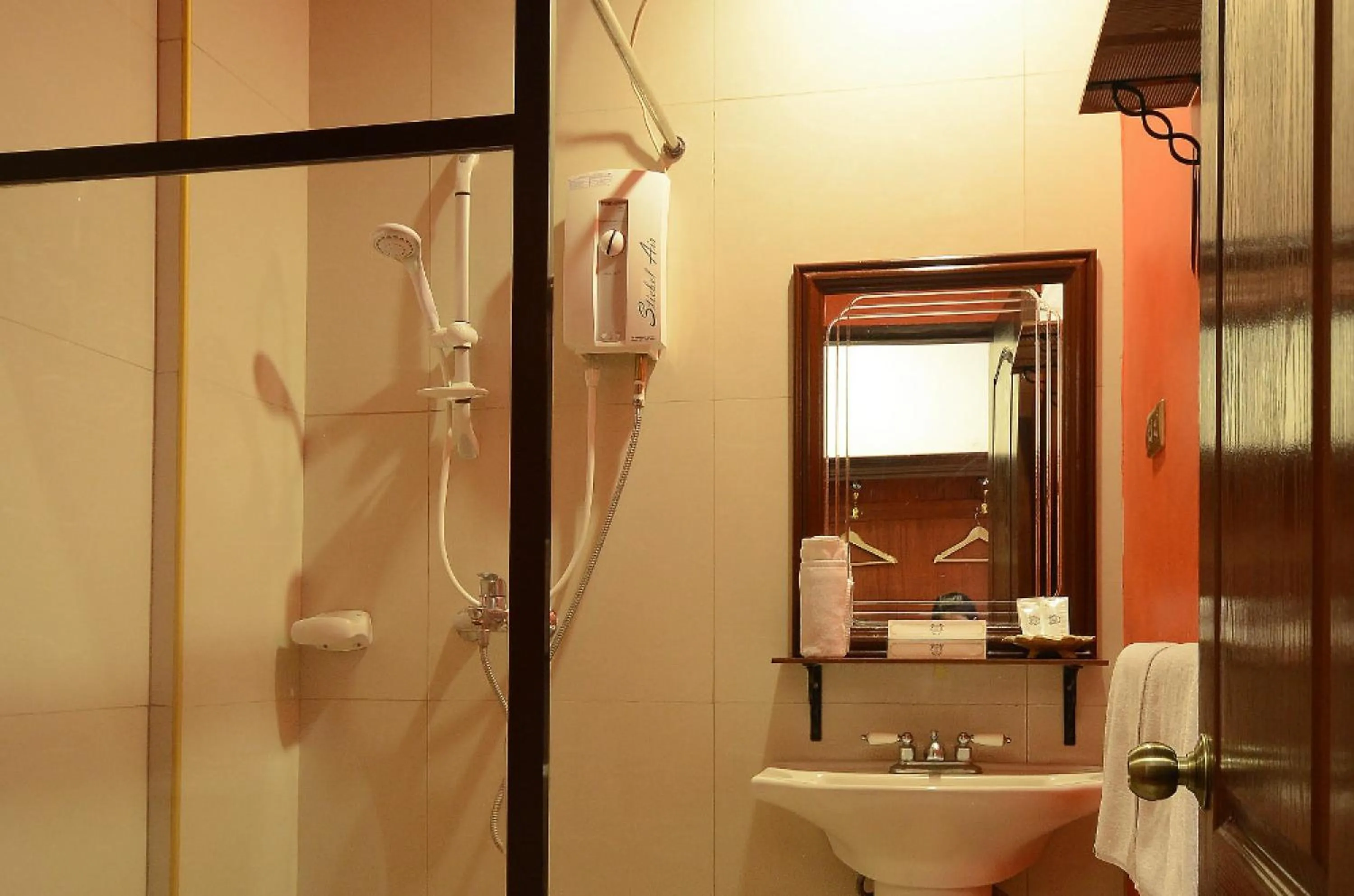 Shower in Hotel San Marco