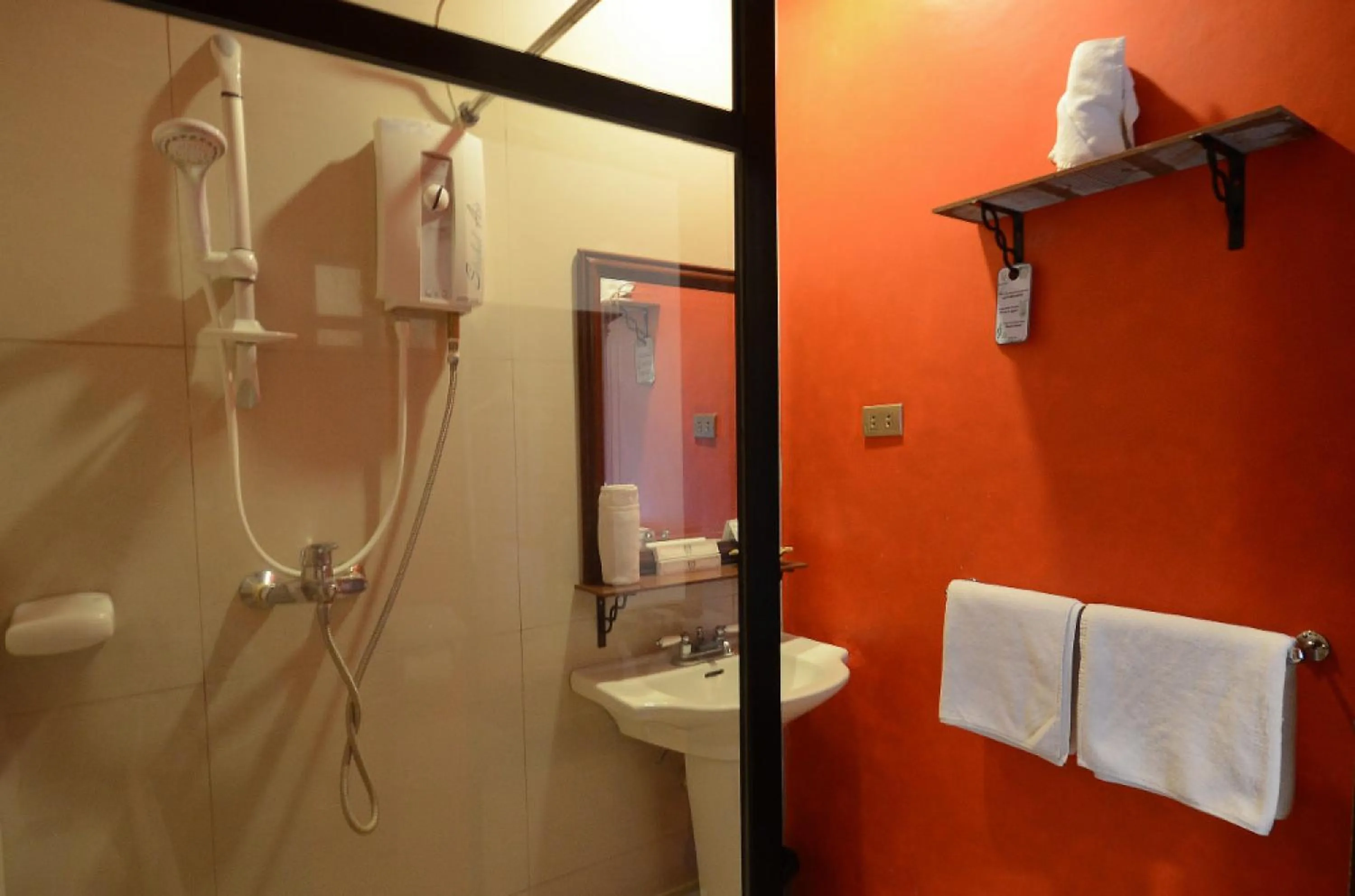 Shower in Hotel San Marco