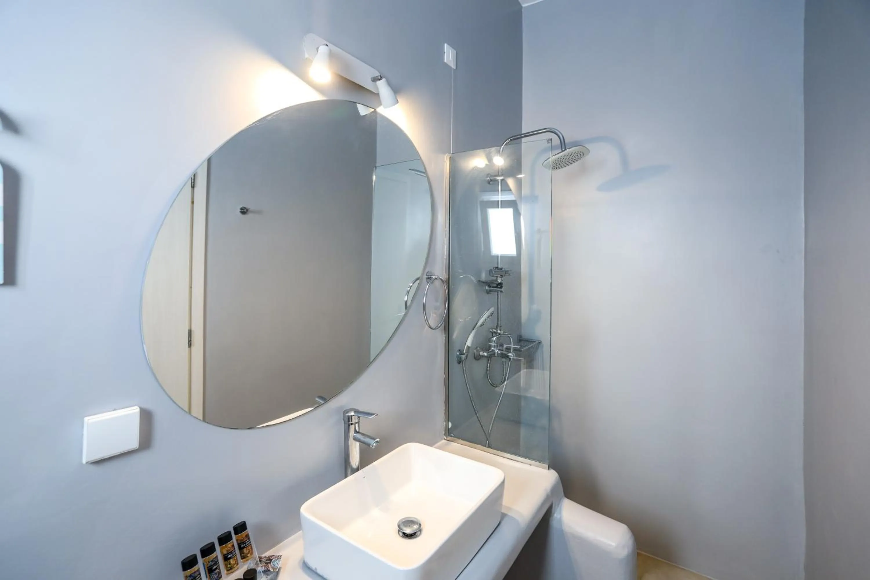 Shower in Casa Grande Hotel