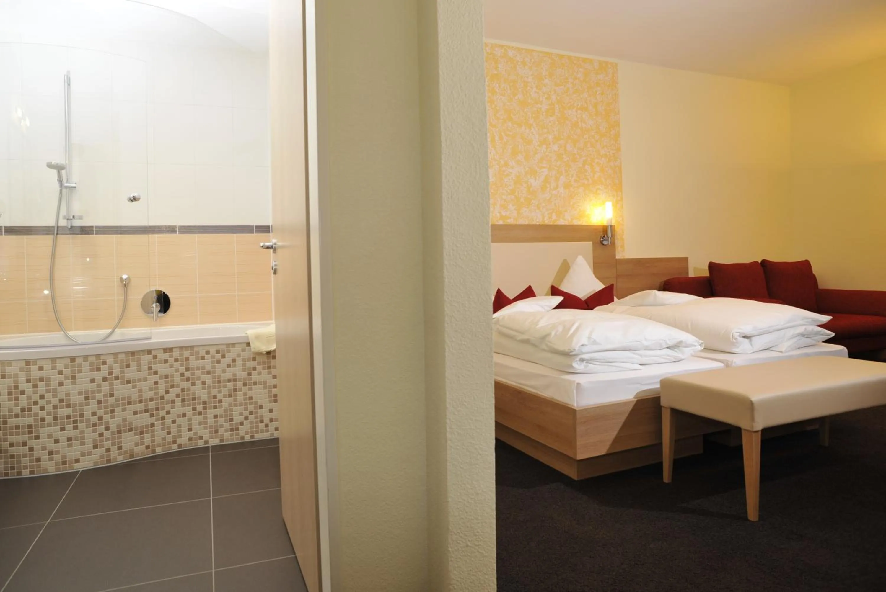 Photo of the whole room, Bed in Posthotel Traube