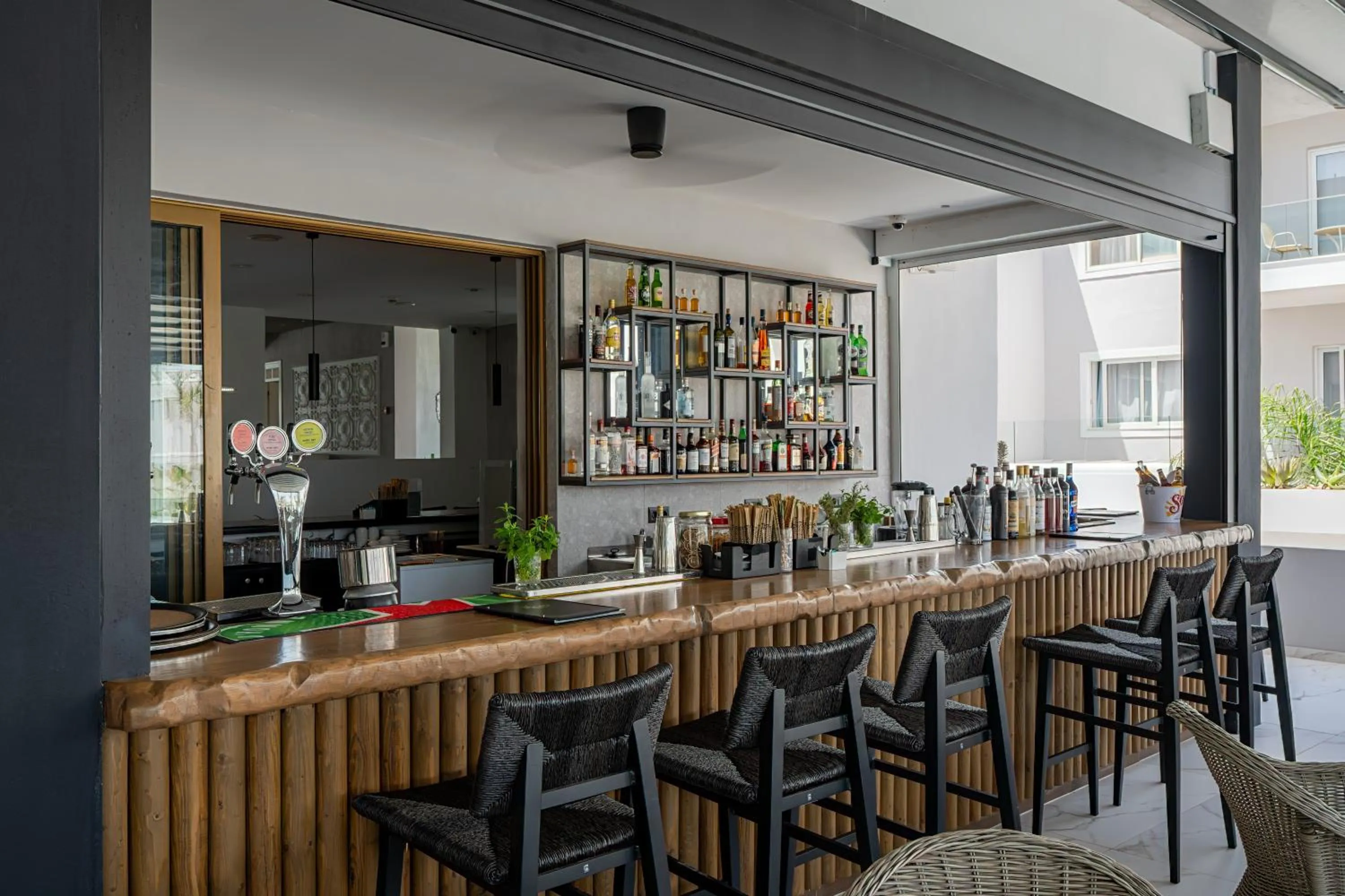 Lounge or bar in Delfina Tropic Beach