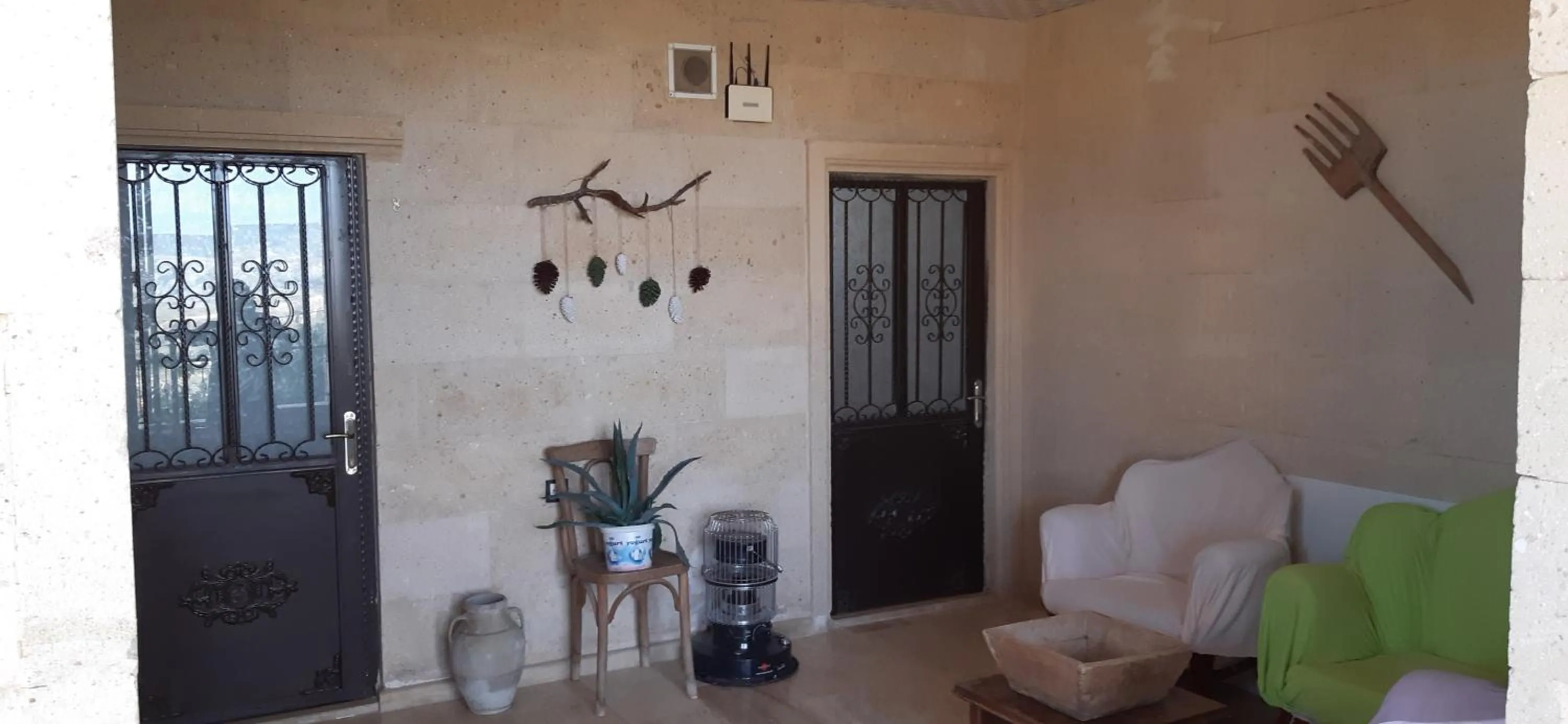 Seating area in Dirilis Banarya Apart hotel