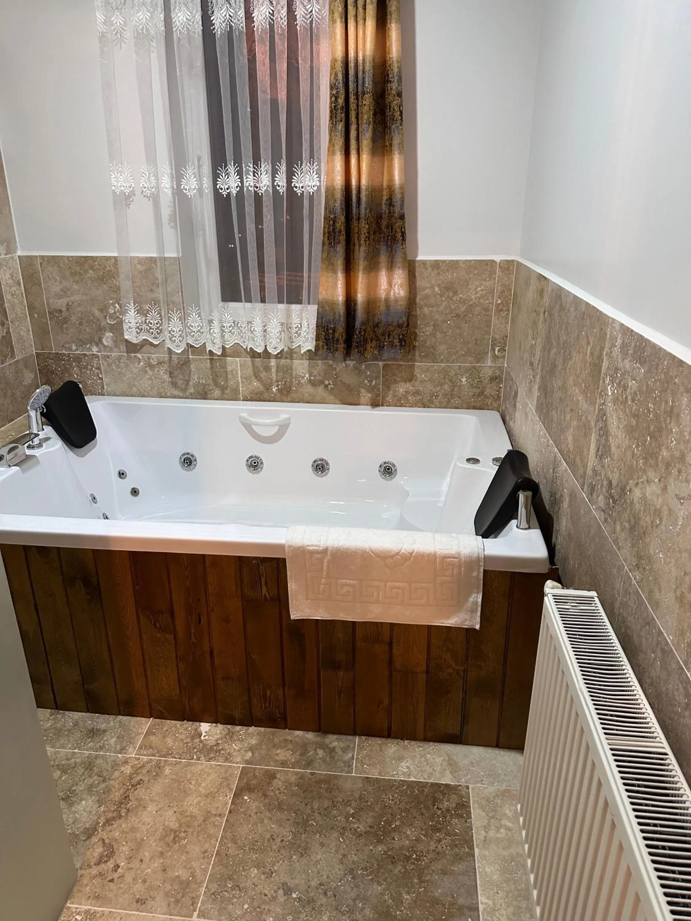 Bath in Dirilis Banarya Apart hotel