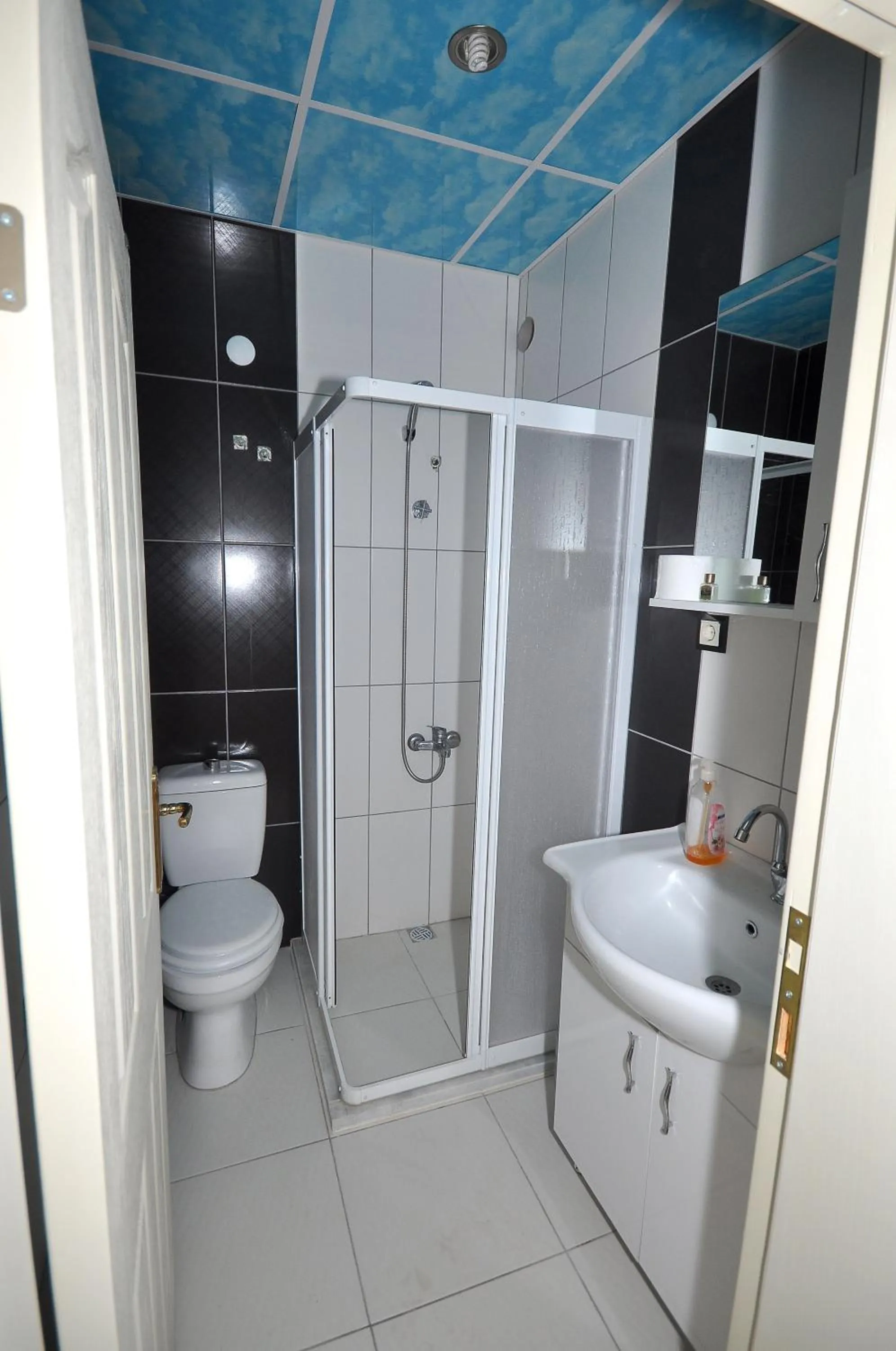 Bathroom in Dirilis Banarya Apart hotel
