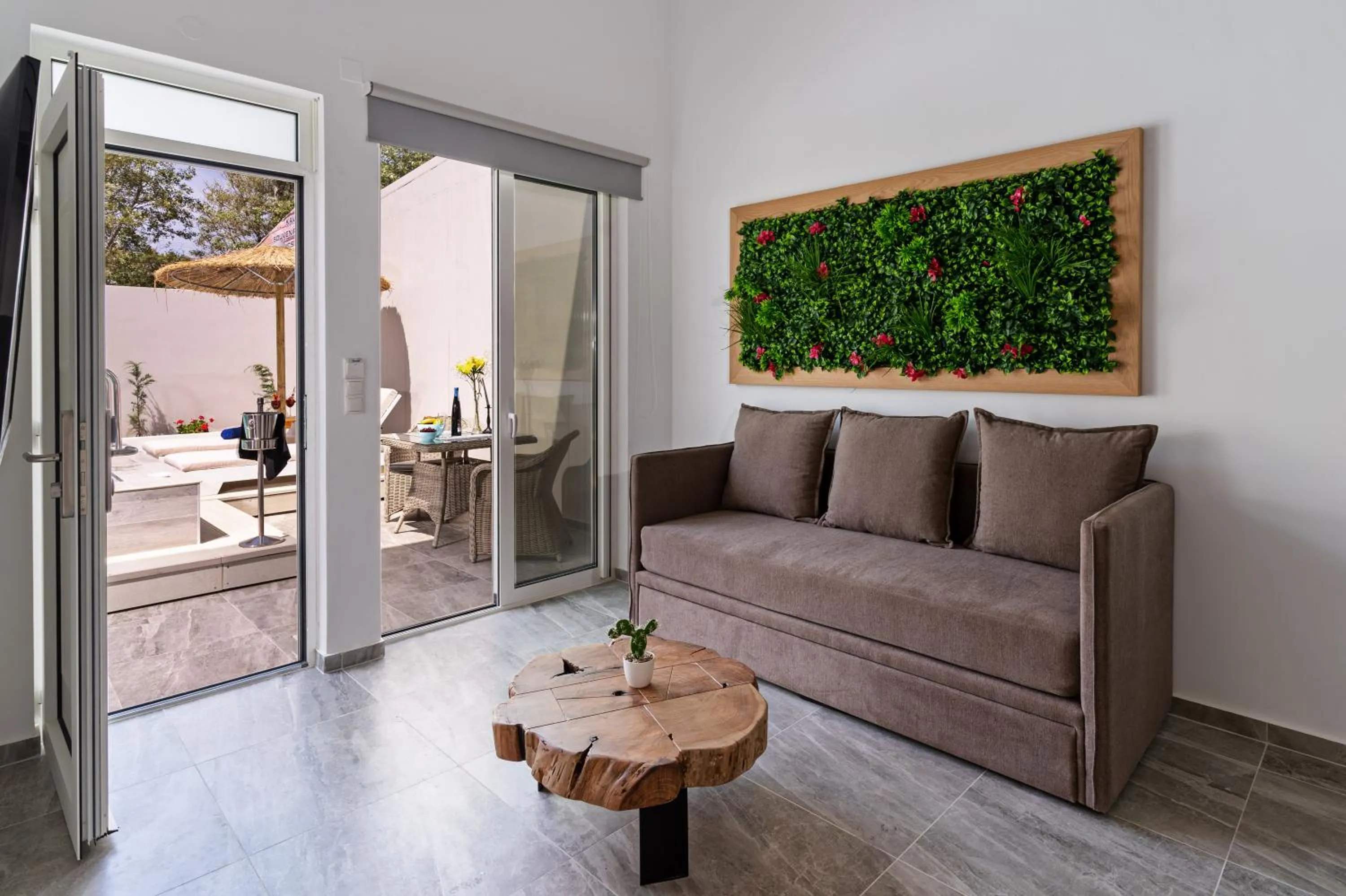 Patio in Delfina Boutique Hotel