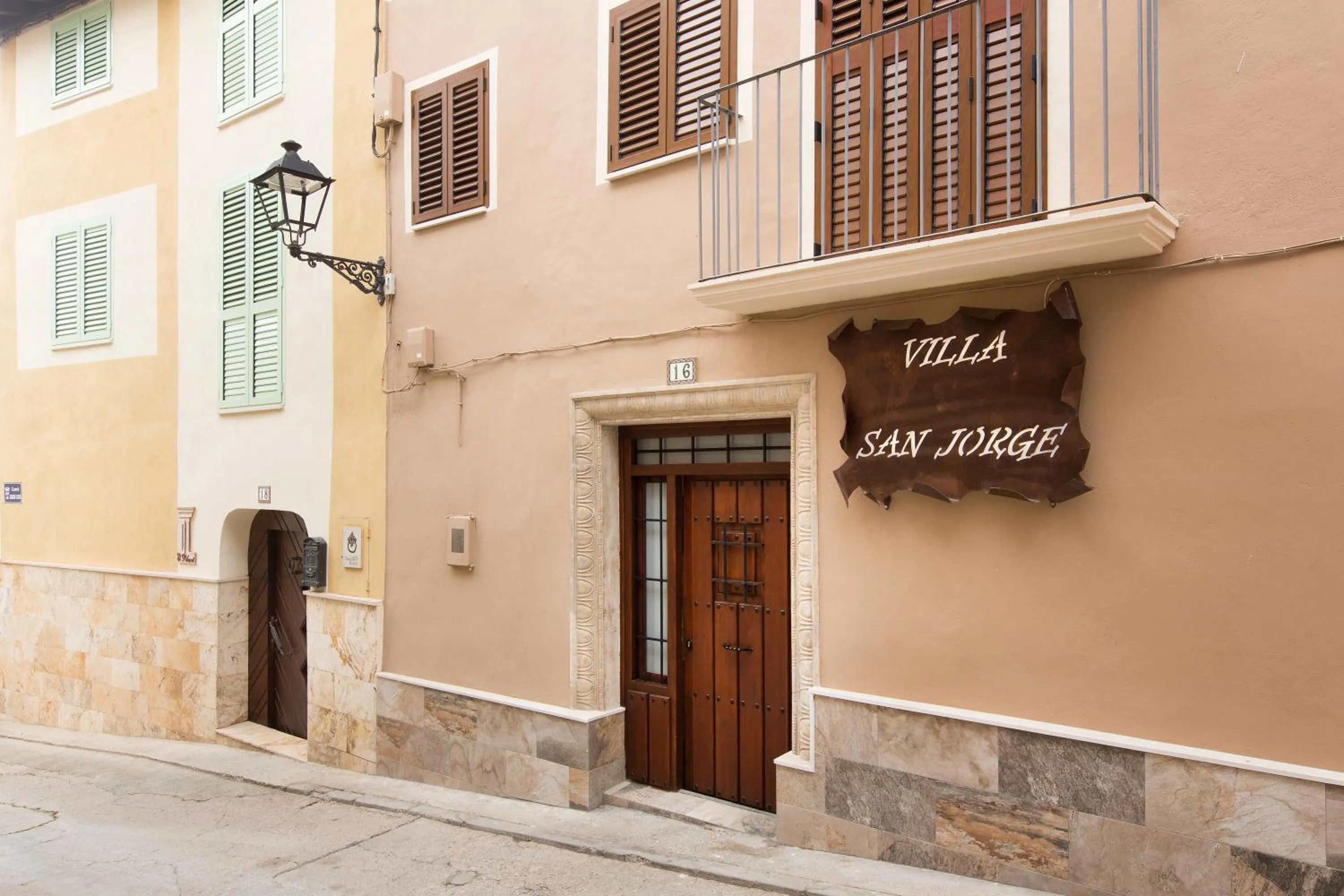 Facade/entrance in Hotel Villa San Jorge