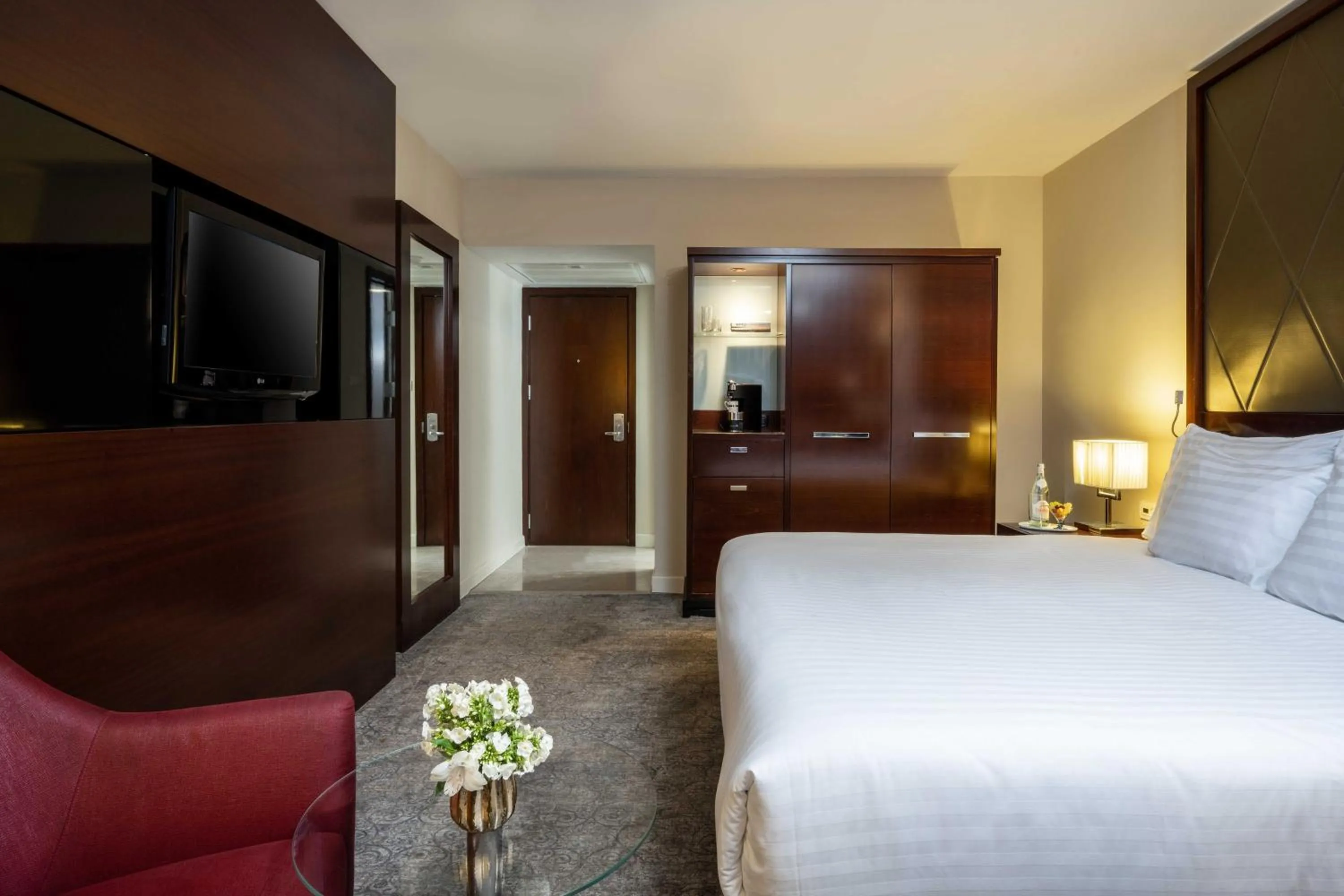 Photo of the whole room, Bed in Crowne Plaza Tel Aviv Beach by IHG