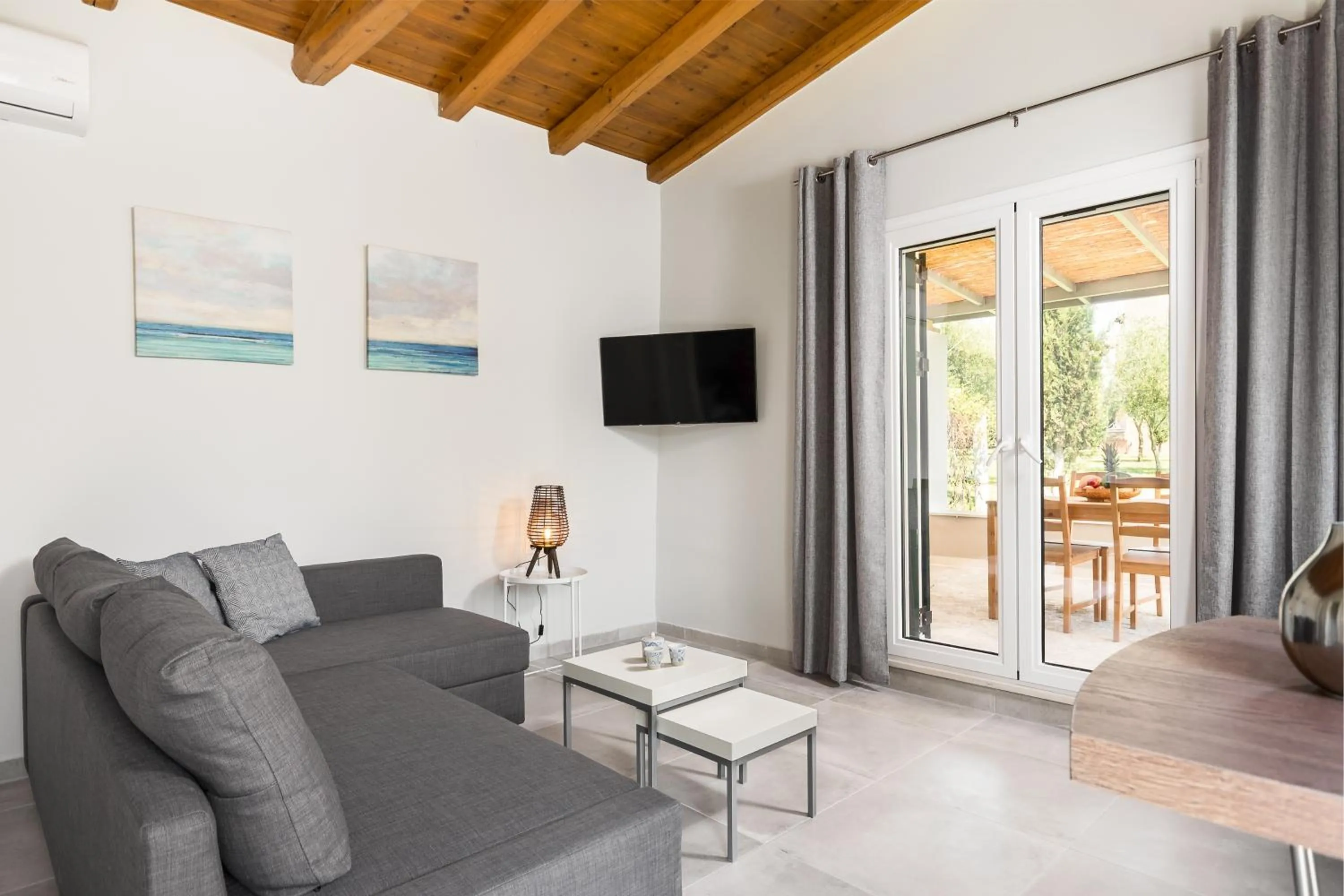 TV and multimedia in Folies Corfu Town Hotel Apartments