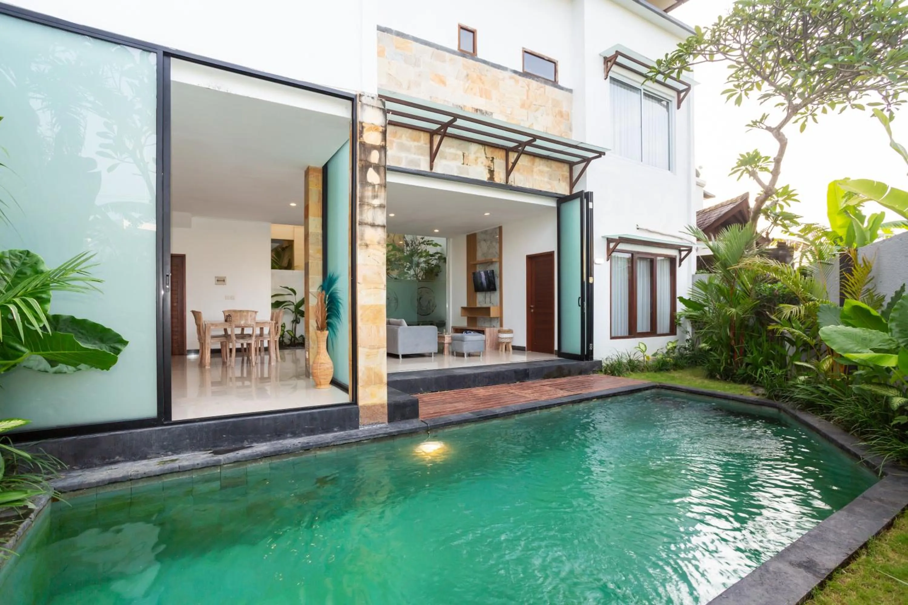 Swimming pool in The Dewi Canggu Villa