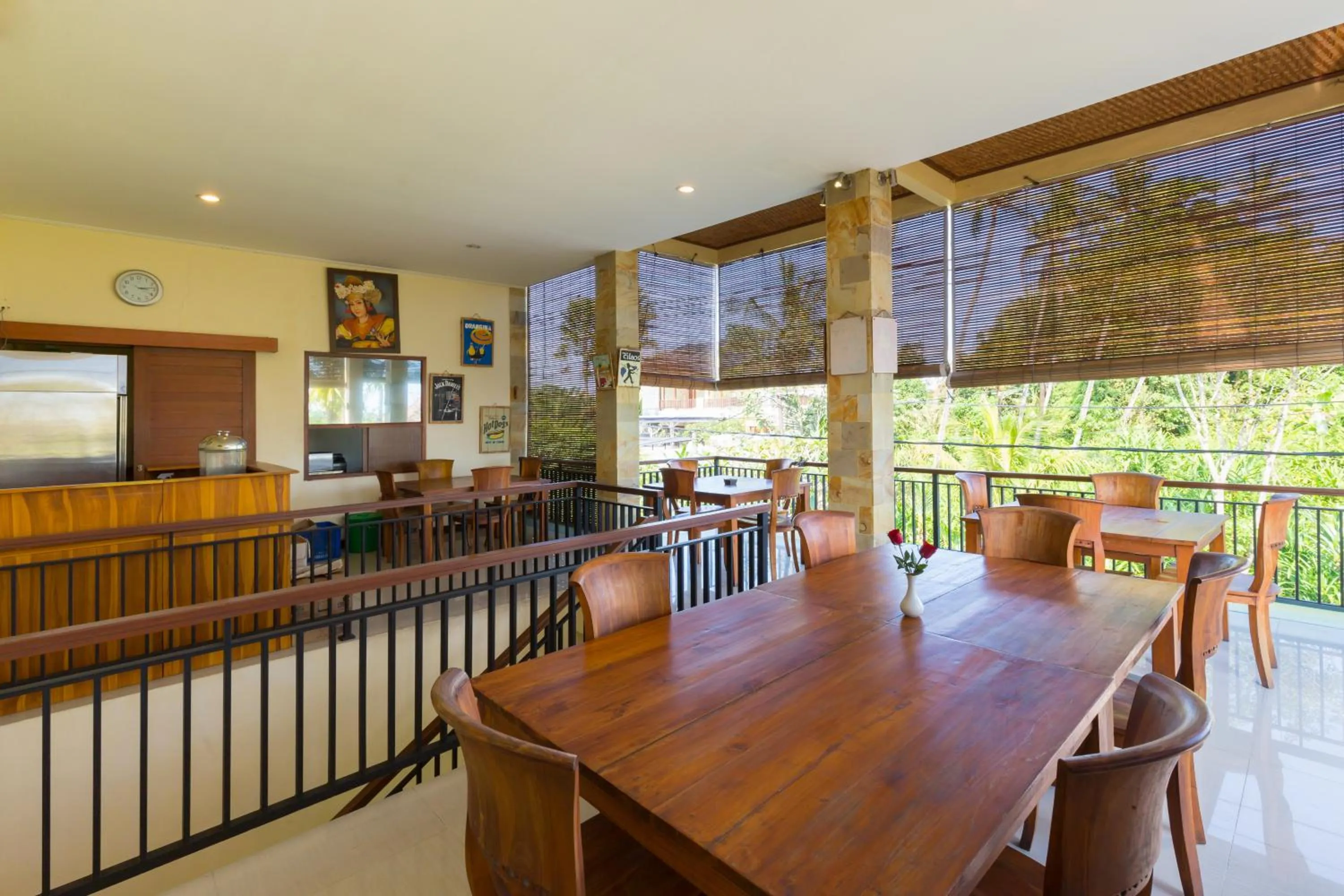 Restaurant/places to eat in The Dewi Canggu Villa