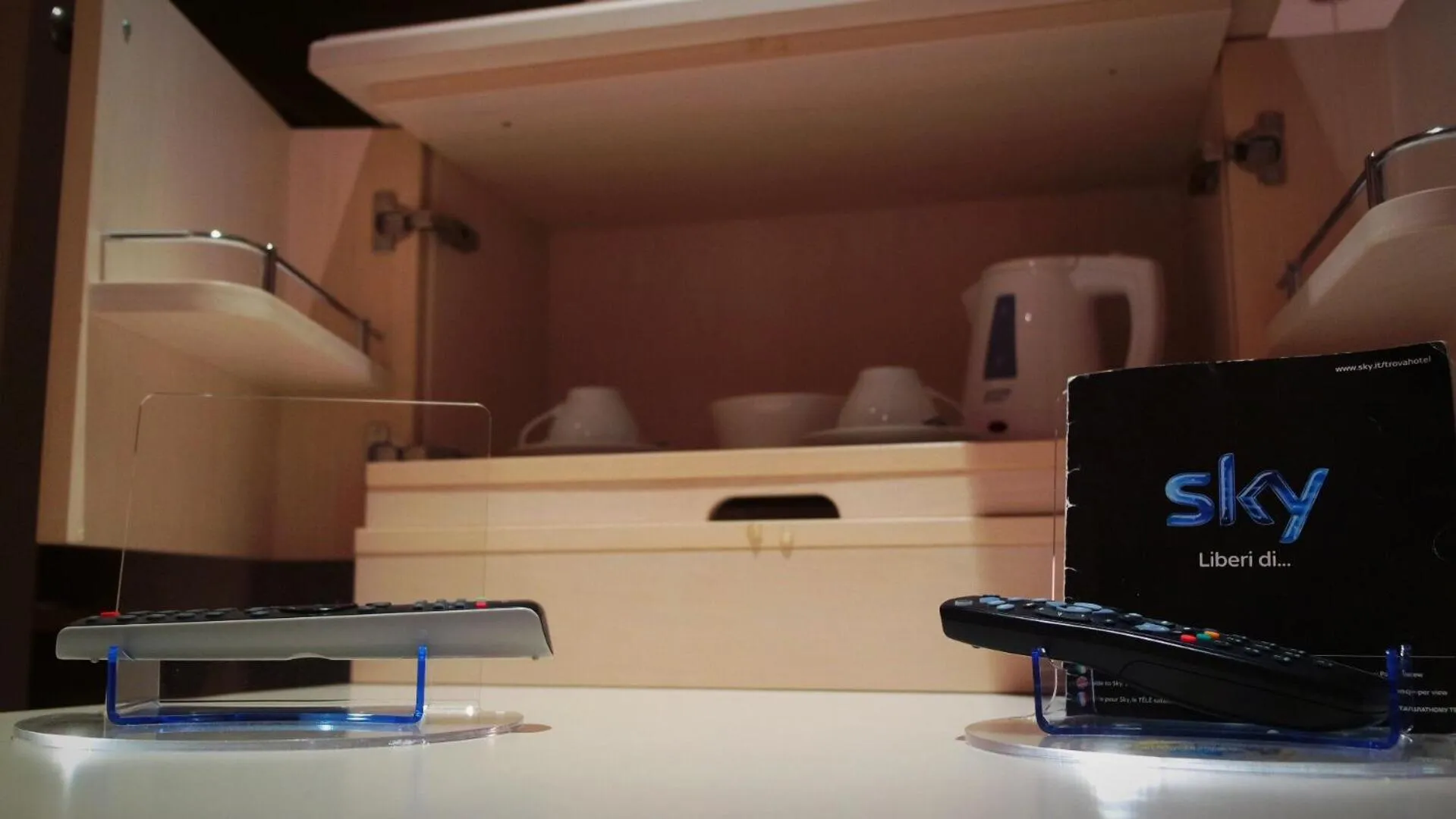 Coffee/tea facilities in Albergo Della Roccia