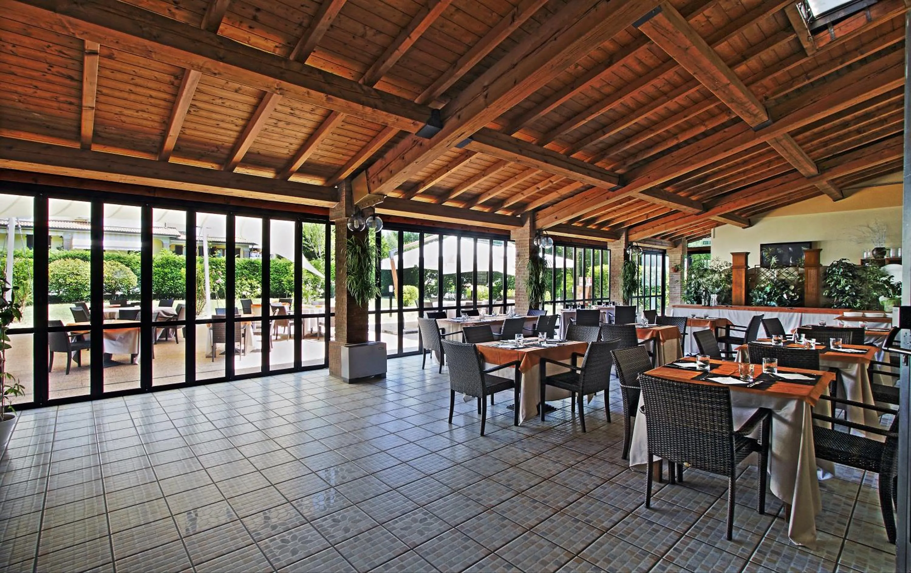 Restaurant/places to eat in Albergo Della Roccia