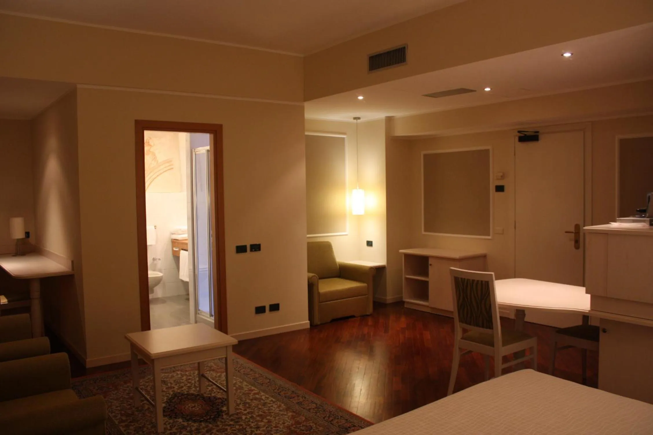 Photo of the whole room in Albergo Della Roccia