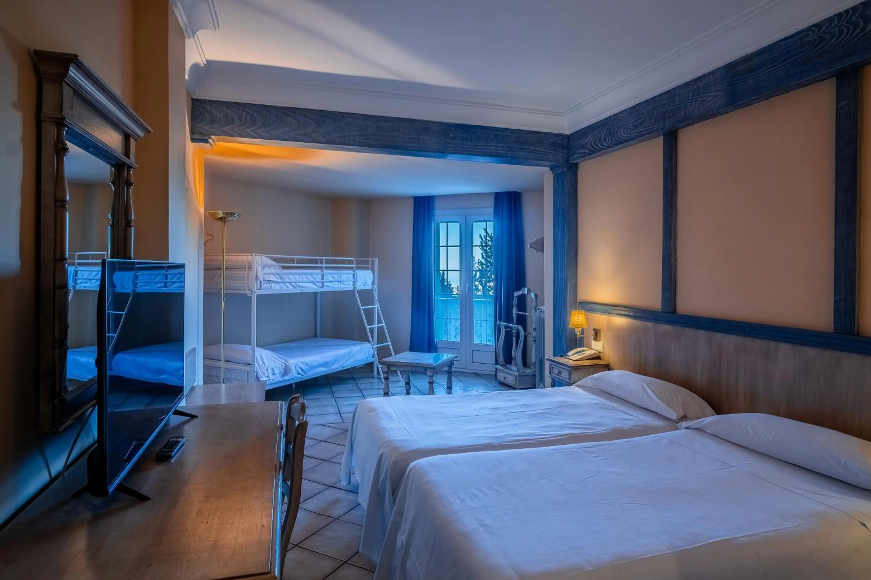 Bed in The Mountains Hotel