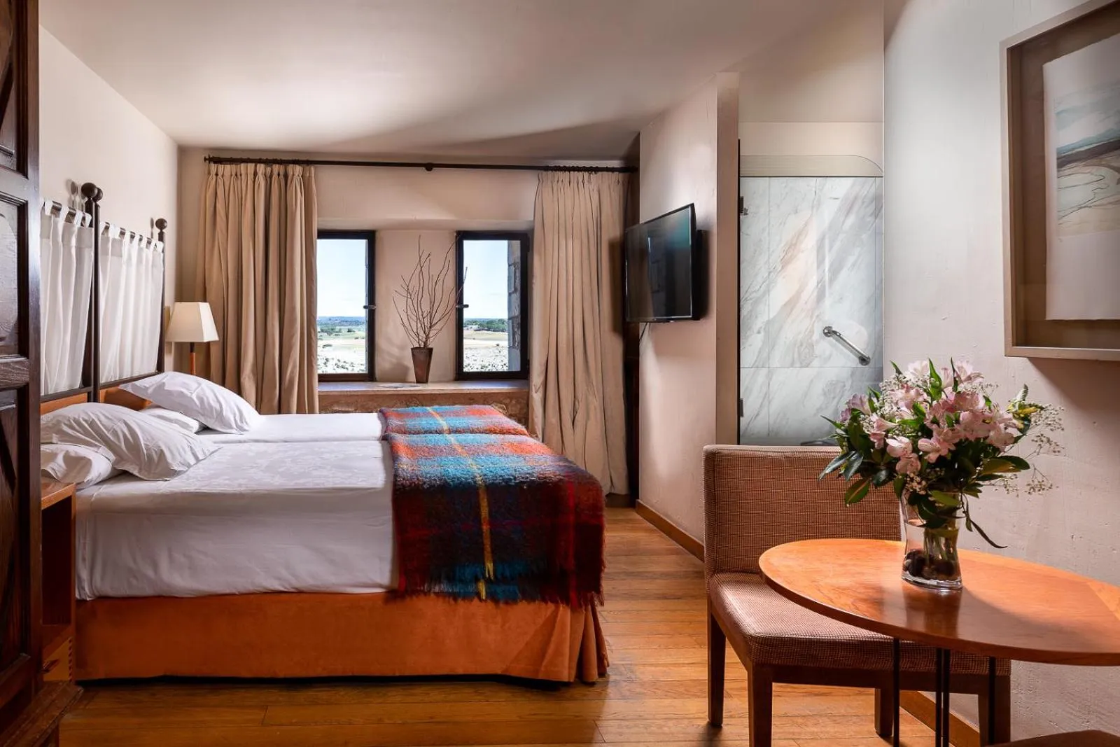 TV and multimedia, Bed in Parador de Alarcón