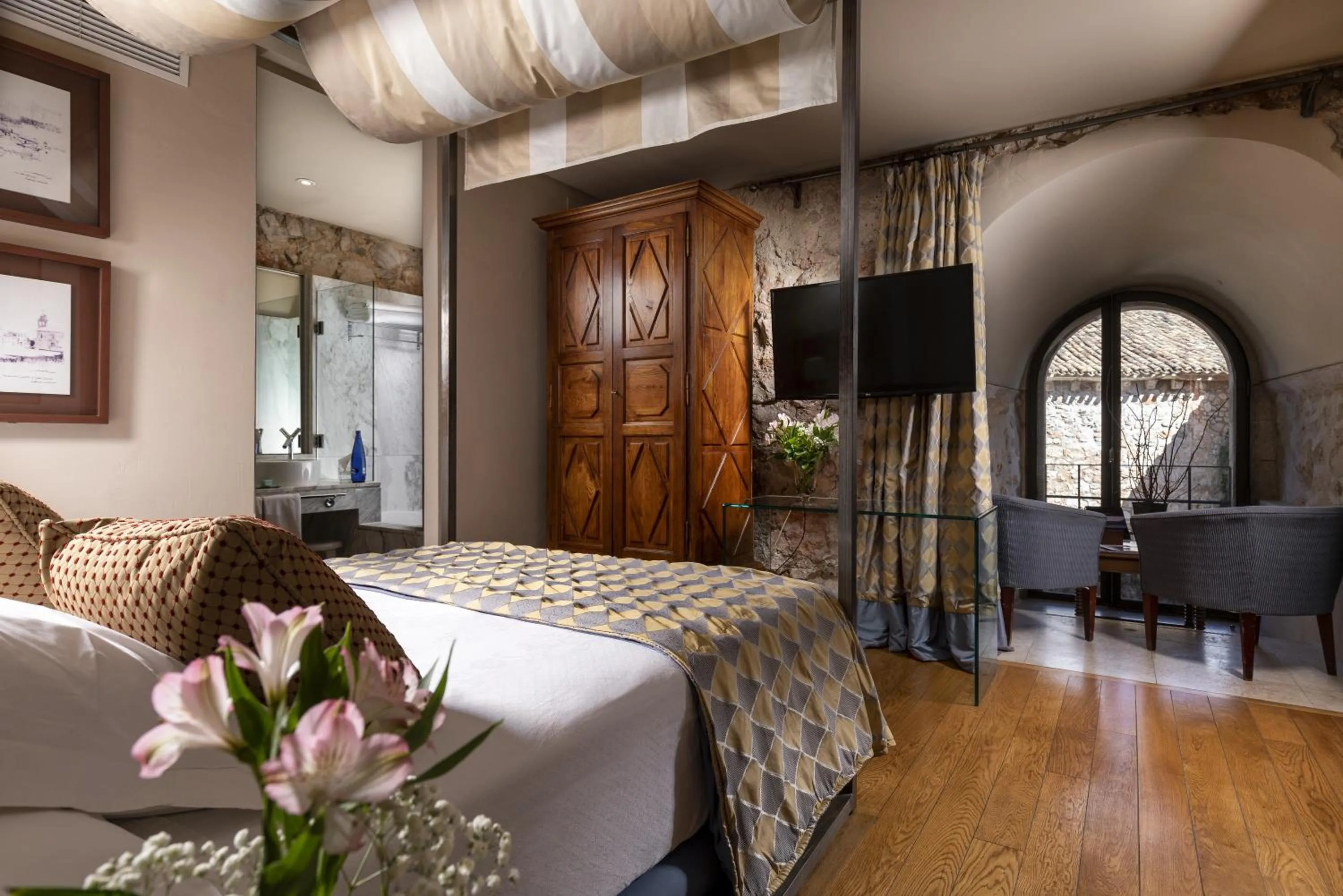 Bed in Parador de Alarcón