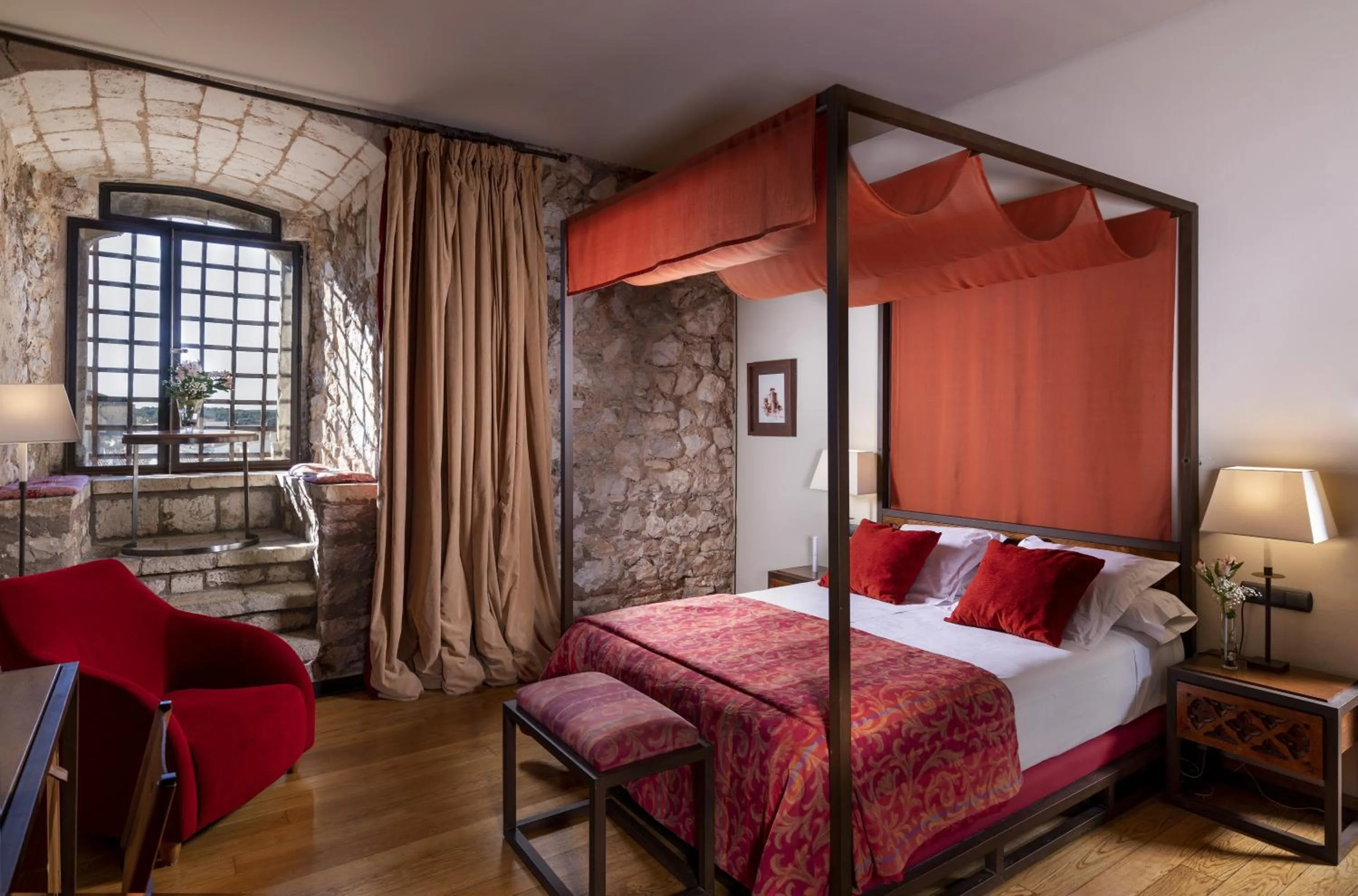 City view, Bed in Parador de Alarcón